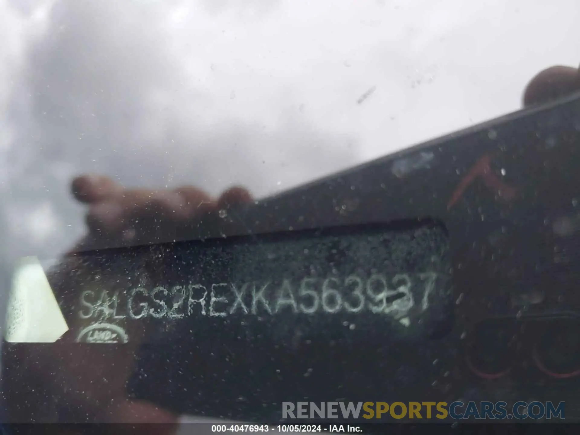 9 Photograph of a damaged car SALGS2REXKA563937 LAND ROVER RANGE ROVER 2019