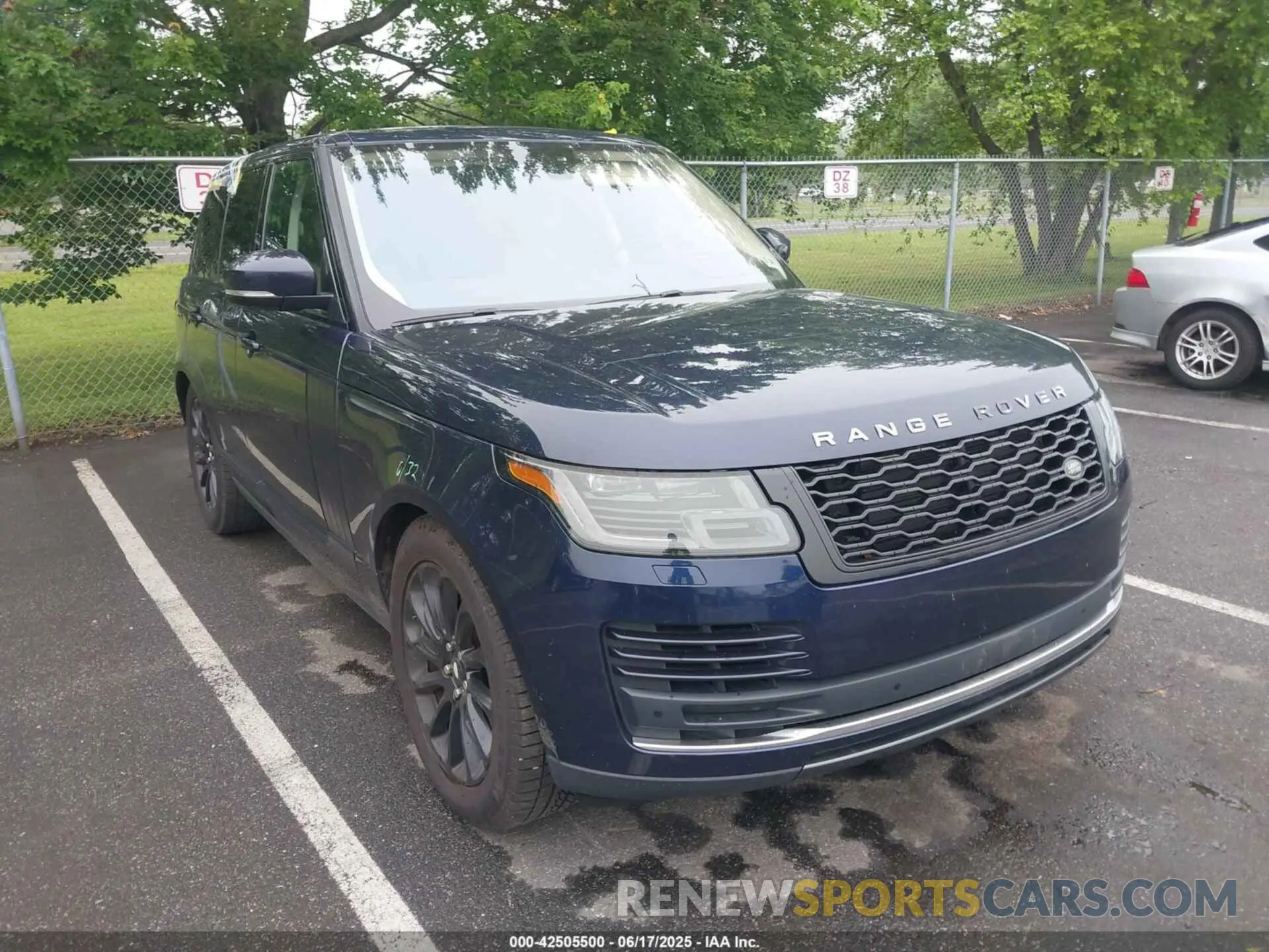 1 Photograph of a damaged car SALGS2RK3KA542336 LAND ROVER RANGE ROVER 2019