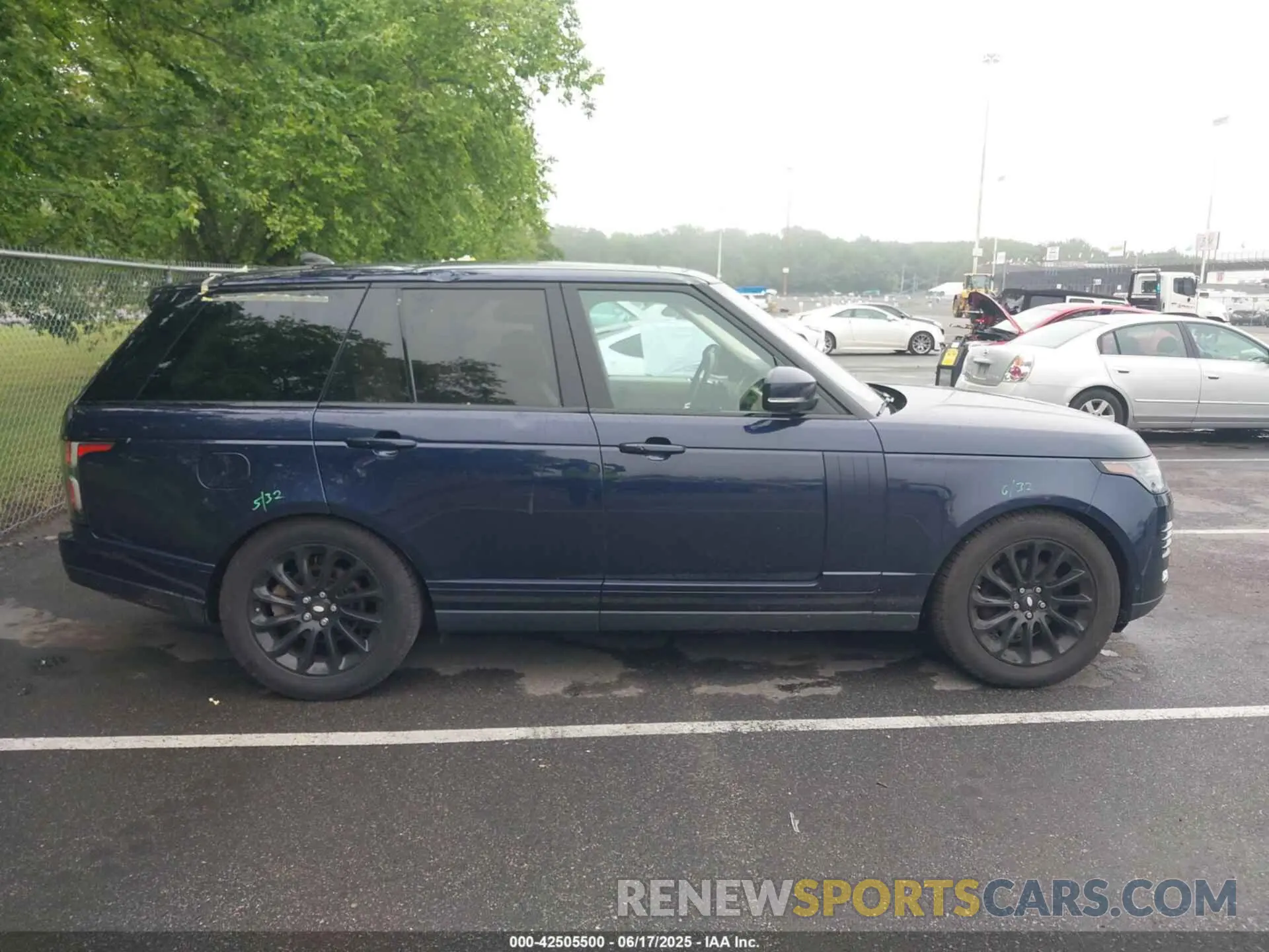 13 Photograph of a damaged car SALGS2RK3KA542336 LAND ROVER RANGE ROVER 2019