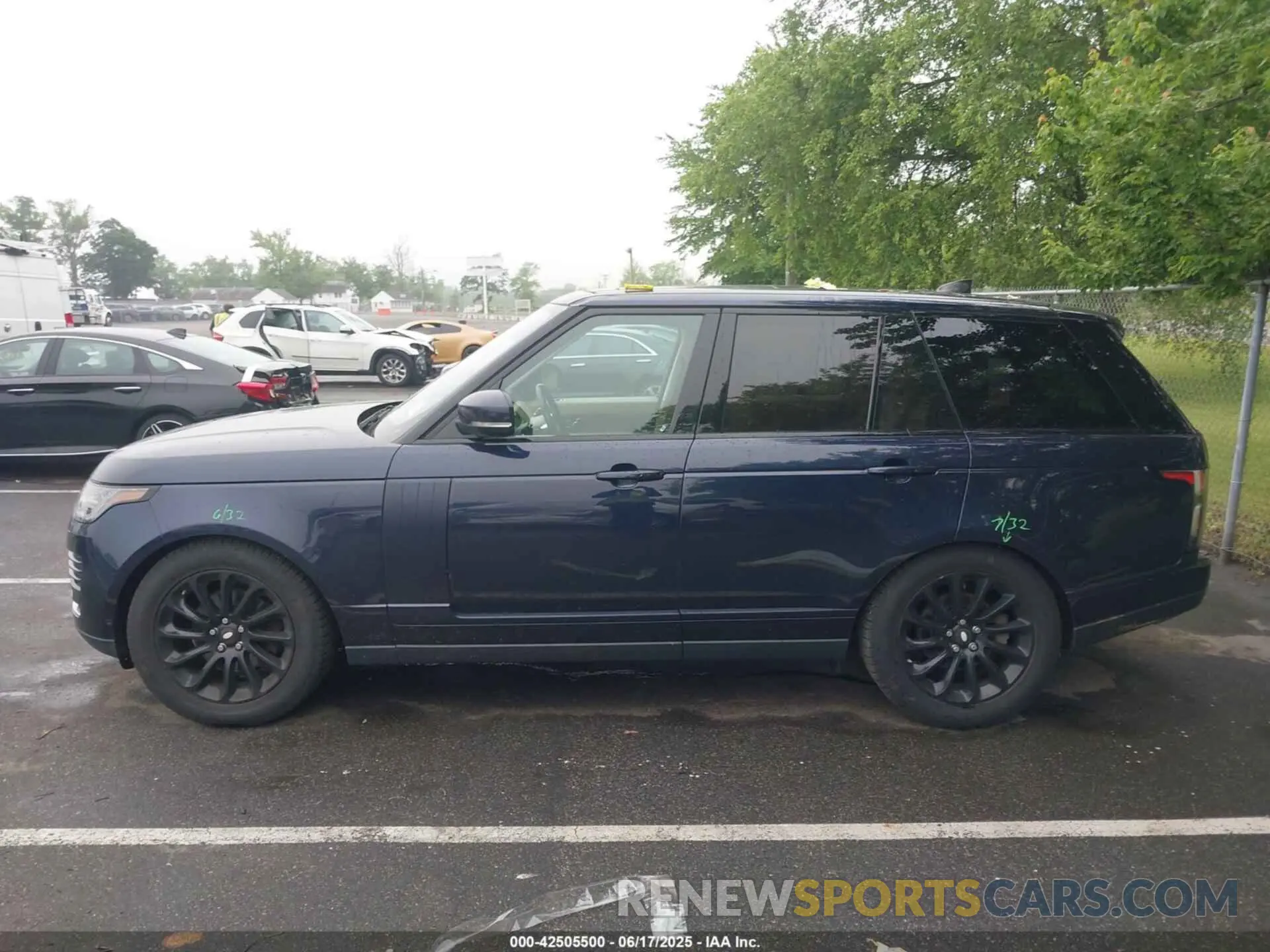 14 Photograph of a damaged car SALGS2RK3KA542336 LAND ROVER RANGE ROVER 2019