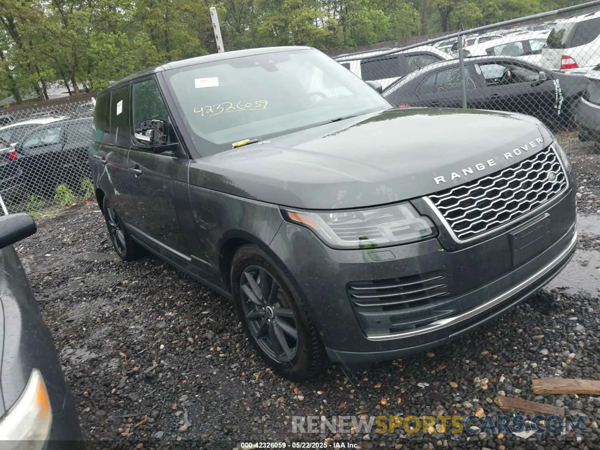 1 Photograph of a damaged car SALGS2SV0KA520119 LAND ROVER RANGE ROVER 2019