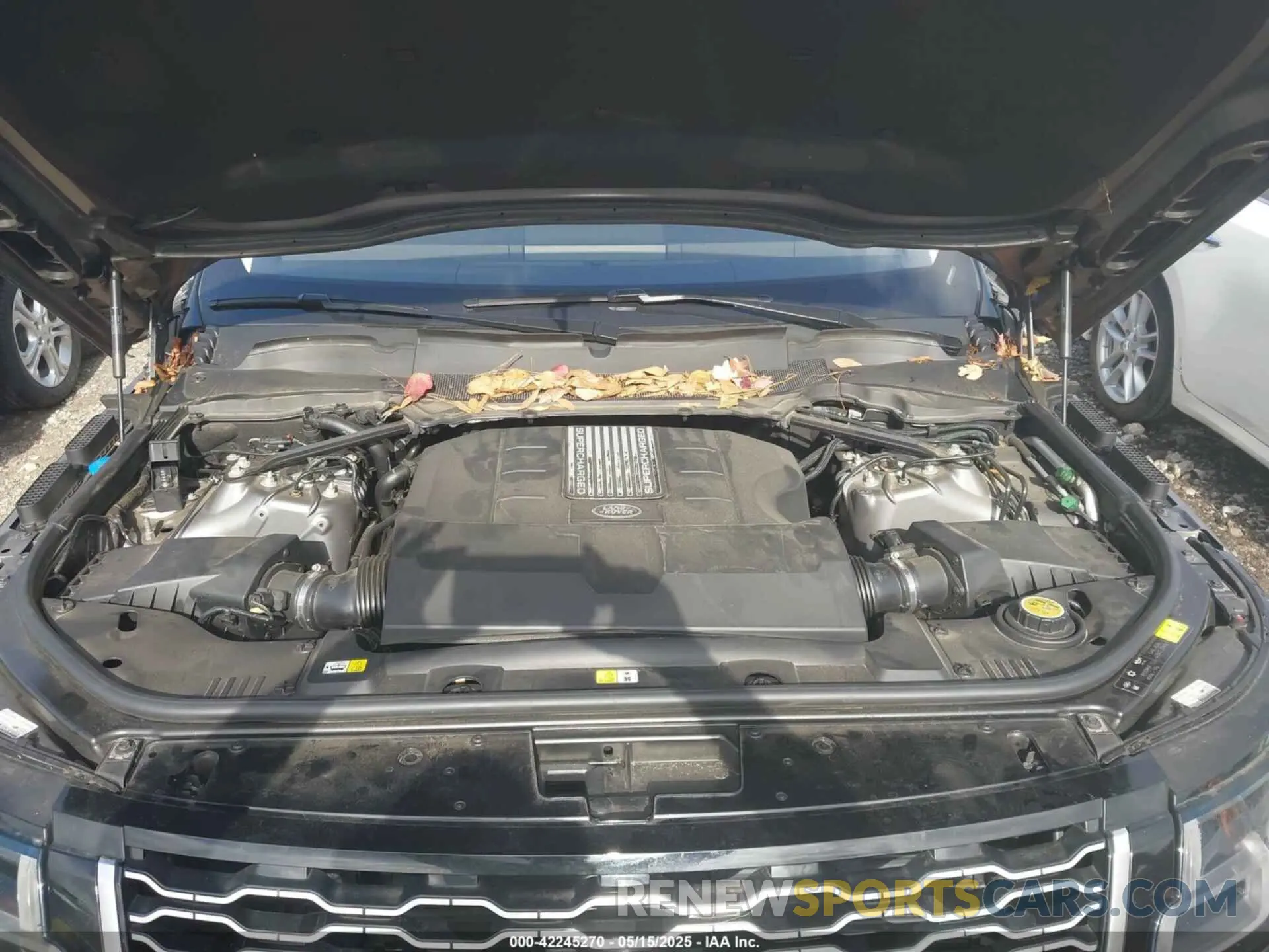 10 Photograph of a damaged car SALGS2SV0KA537745 LAND ROVER RANGE ROVER 2019