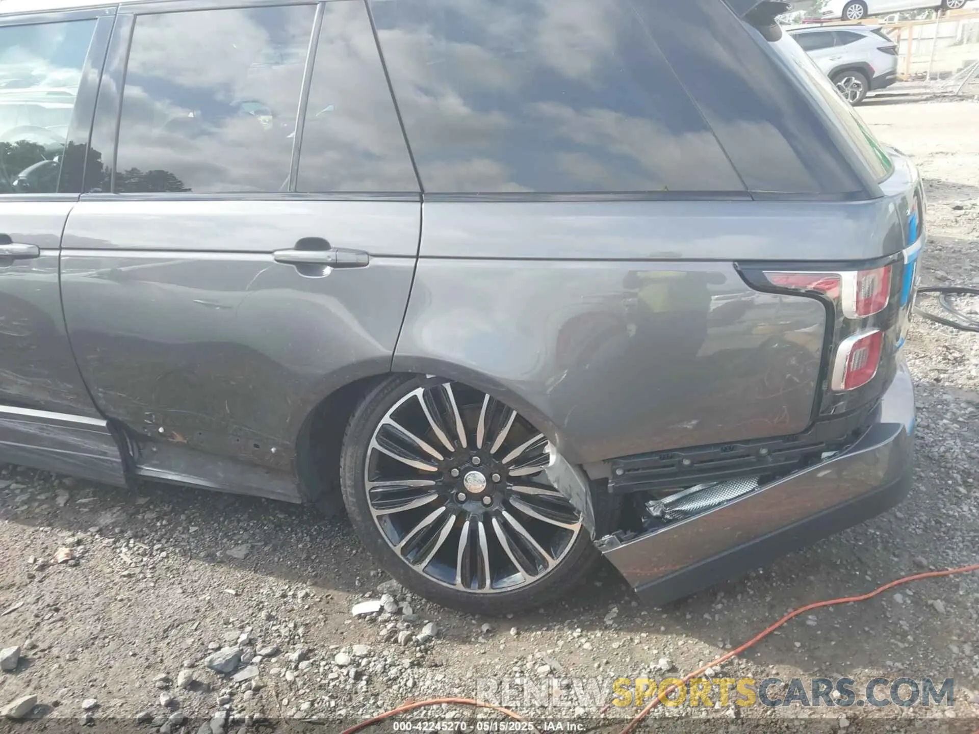 6 Photograph of a damaged car SALGS2SV0KA537745 LAND ROVER RANGE ROVER 2019
