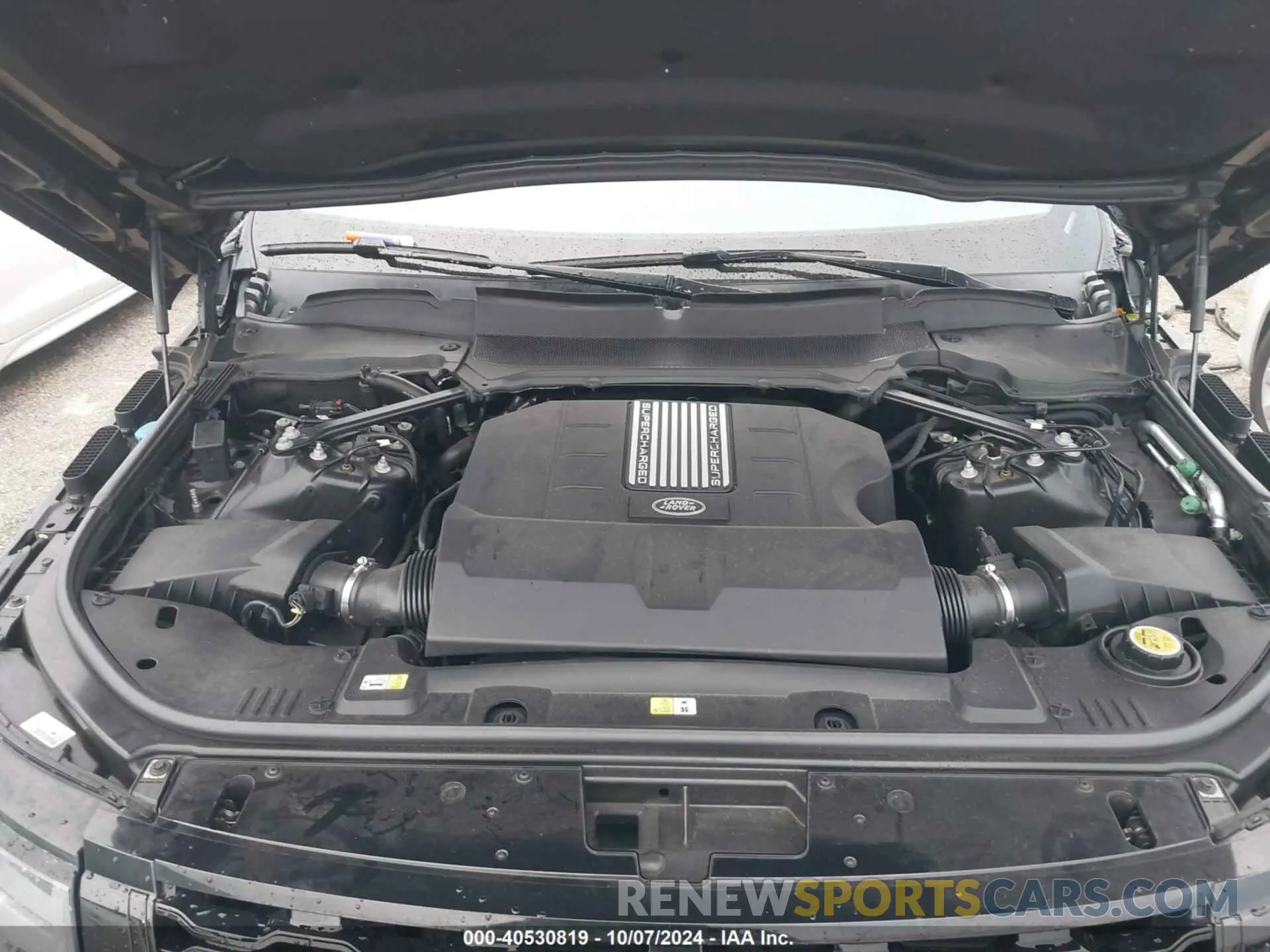 10 Photograph of a damaged car SALGS2SV0KA553721 LAND ROVER RANGE ROVER 2019