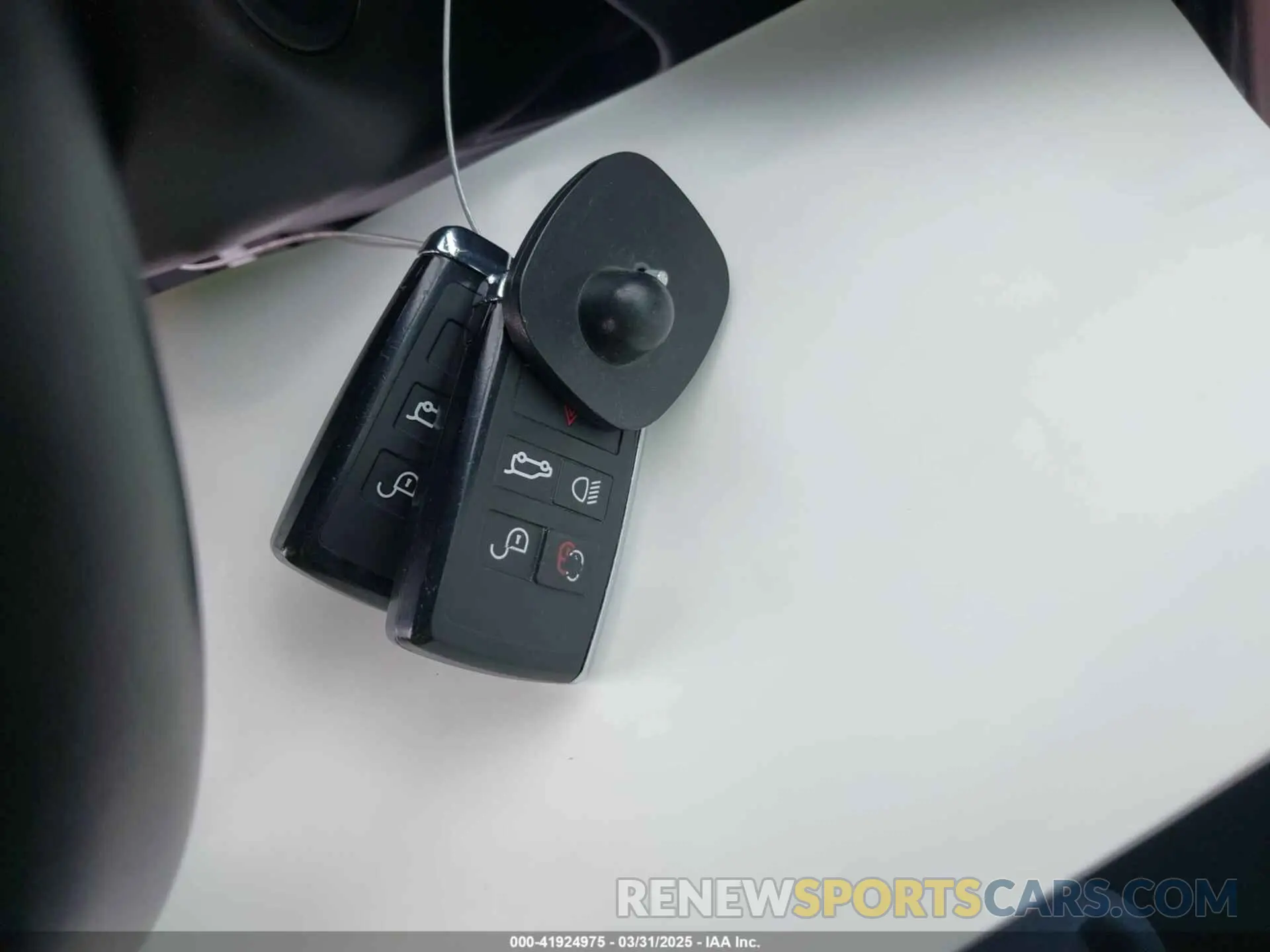 11 Photograph of a damaged car SALGS2SV2KA555261 LAND ROVER RANGE ROVER 2019