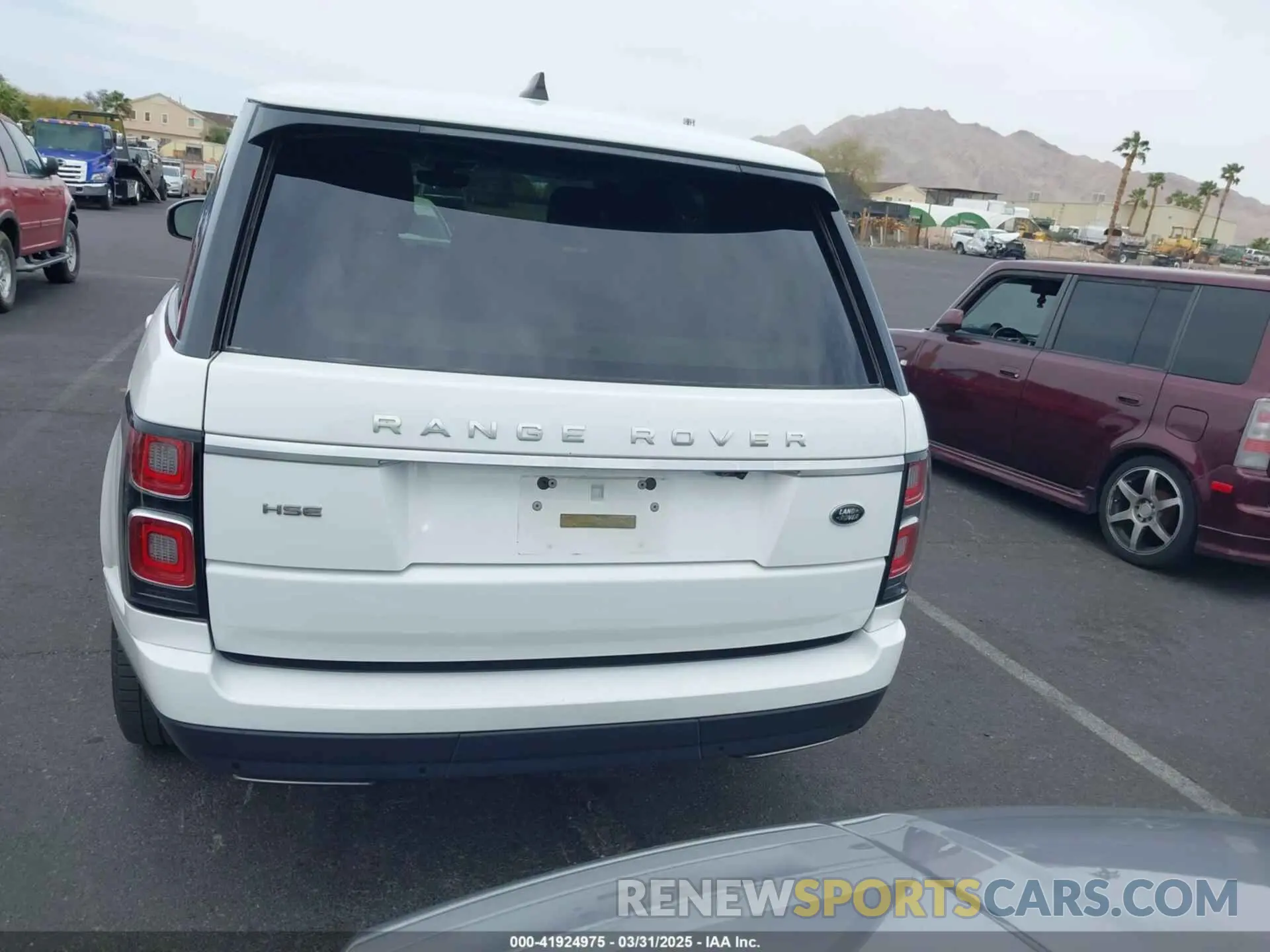 16 Photograph of a damaged car SALGS2SV2KA555261 LAND ROVER RANGE ROVER 2019
