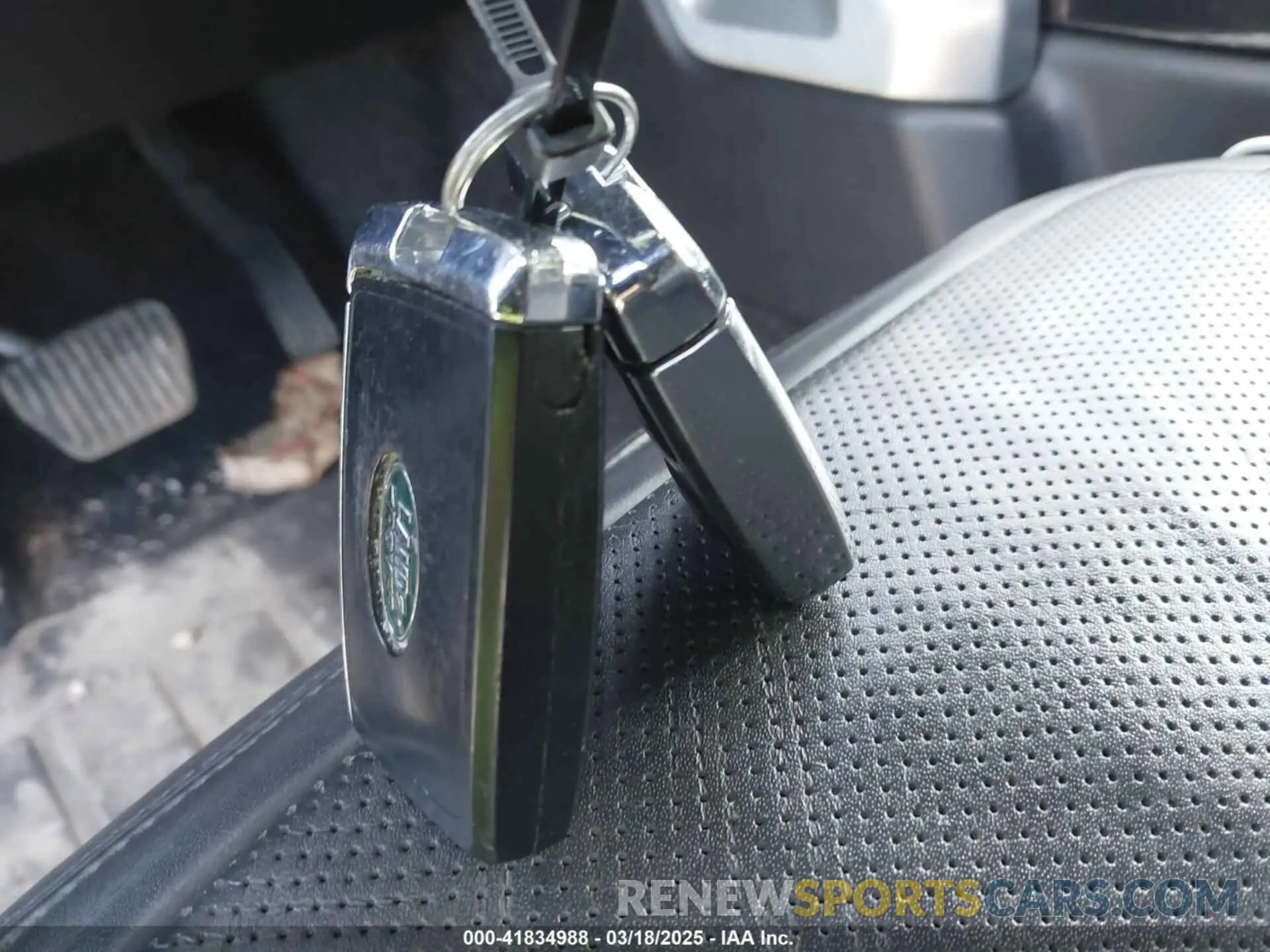 11 Photograph of a damaged car SALGS2SV2KA557849 LAND ROVER RANGE ROVER 2019