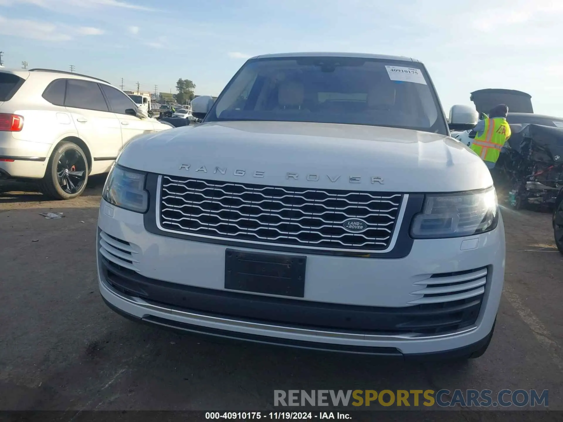 13 Photograph of a damaged car SALGS2SV3KA547623 LAND ROVER RANGE ROVER 2019