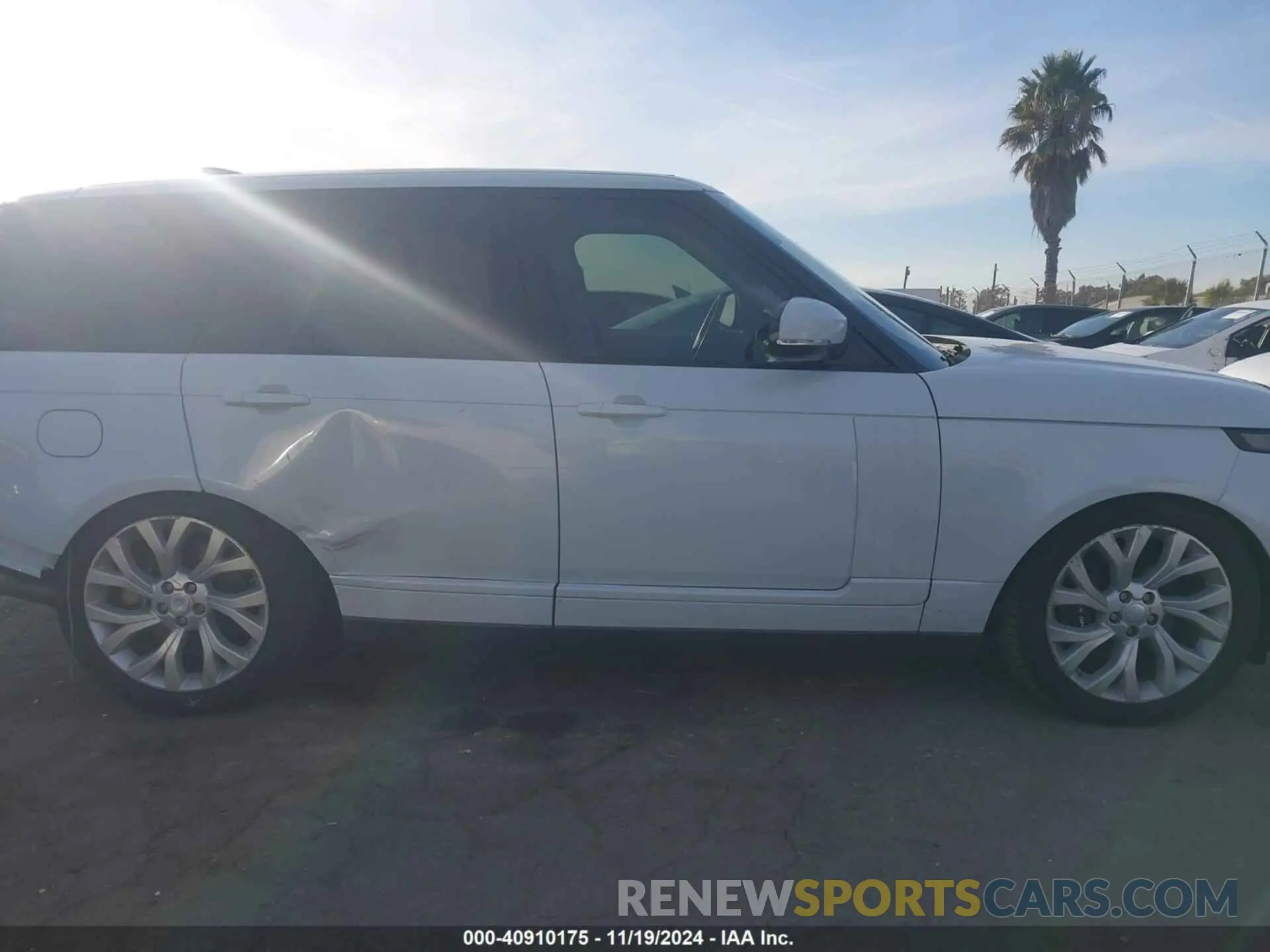 14 Photograph of a damaged car SALGS2SV3KA547623 LAND ROVER RANGE ROVER 2019