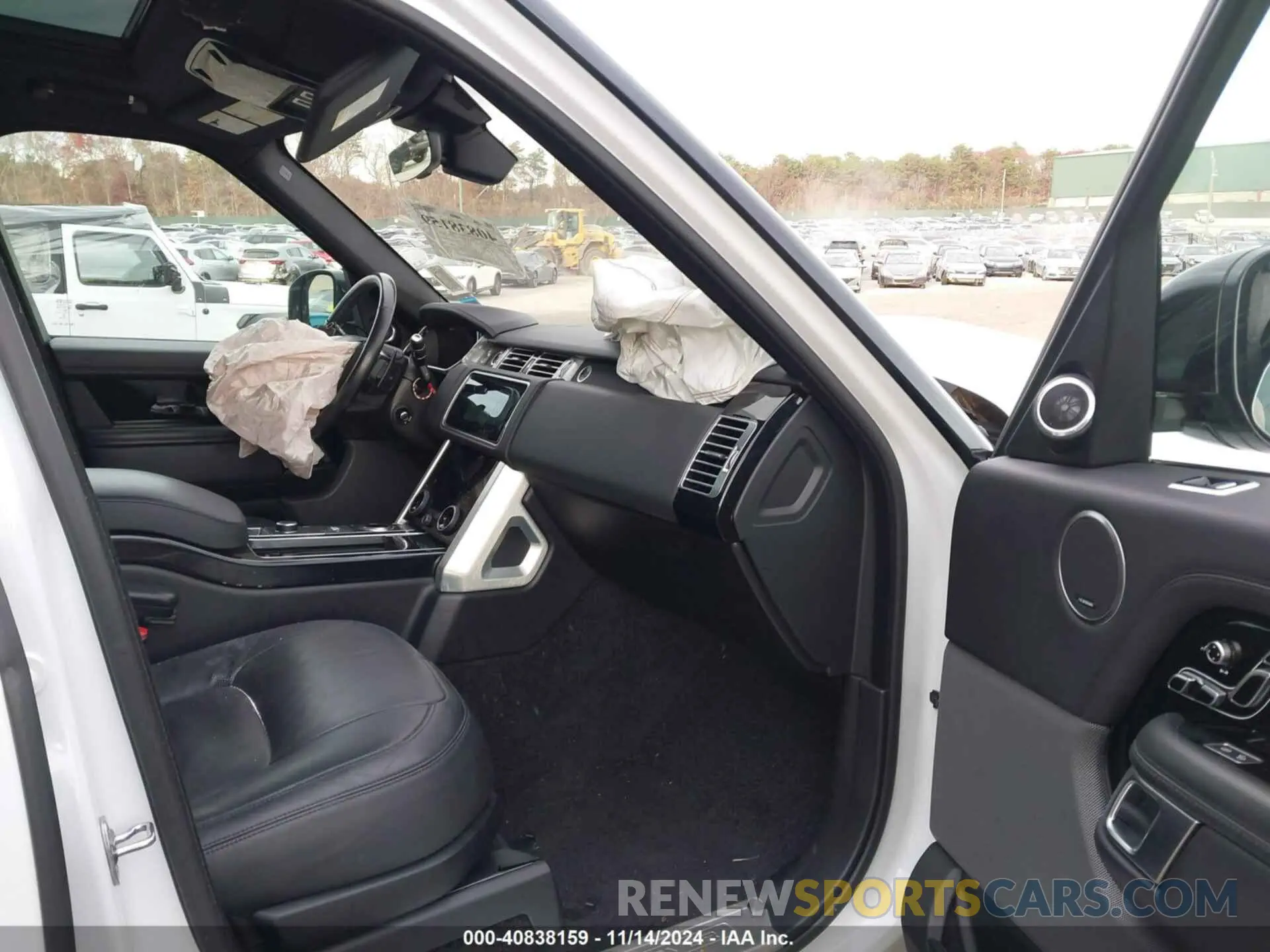5 Photograph of a damaged car SALGS2SV3KA555236 LAND ROVER RANGE ROVER 2019