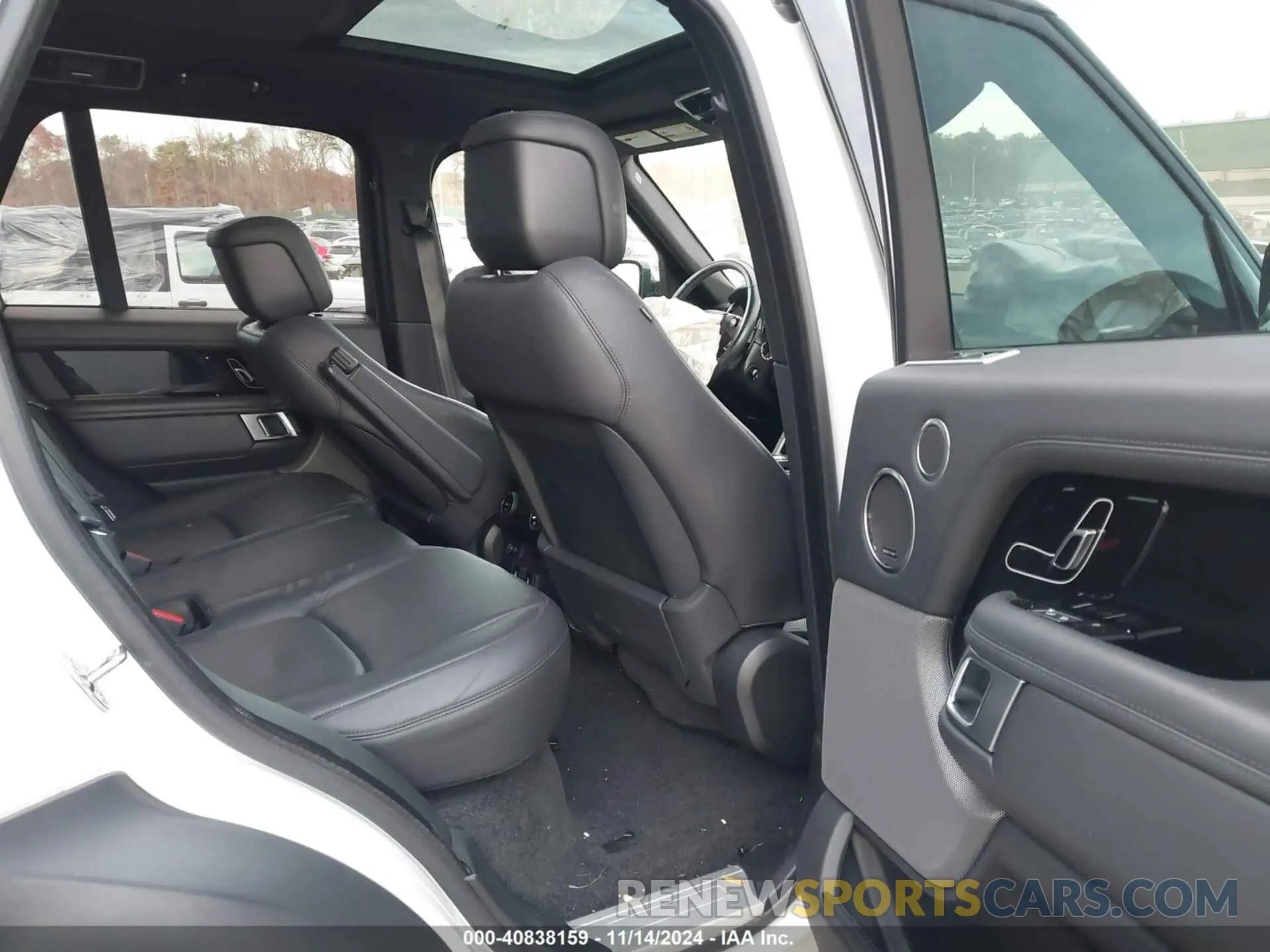 8 Photograph of a damaged car SALGS2SV3KA555236 LAND ROVER RANGE ROVER 2019