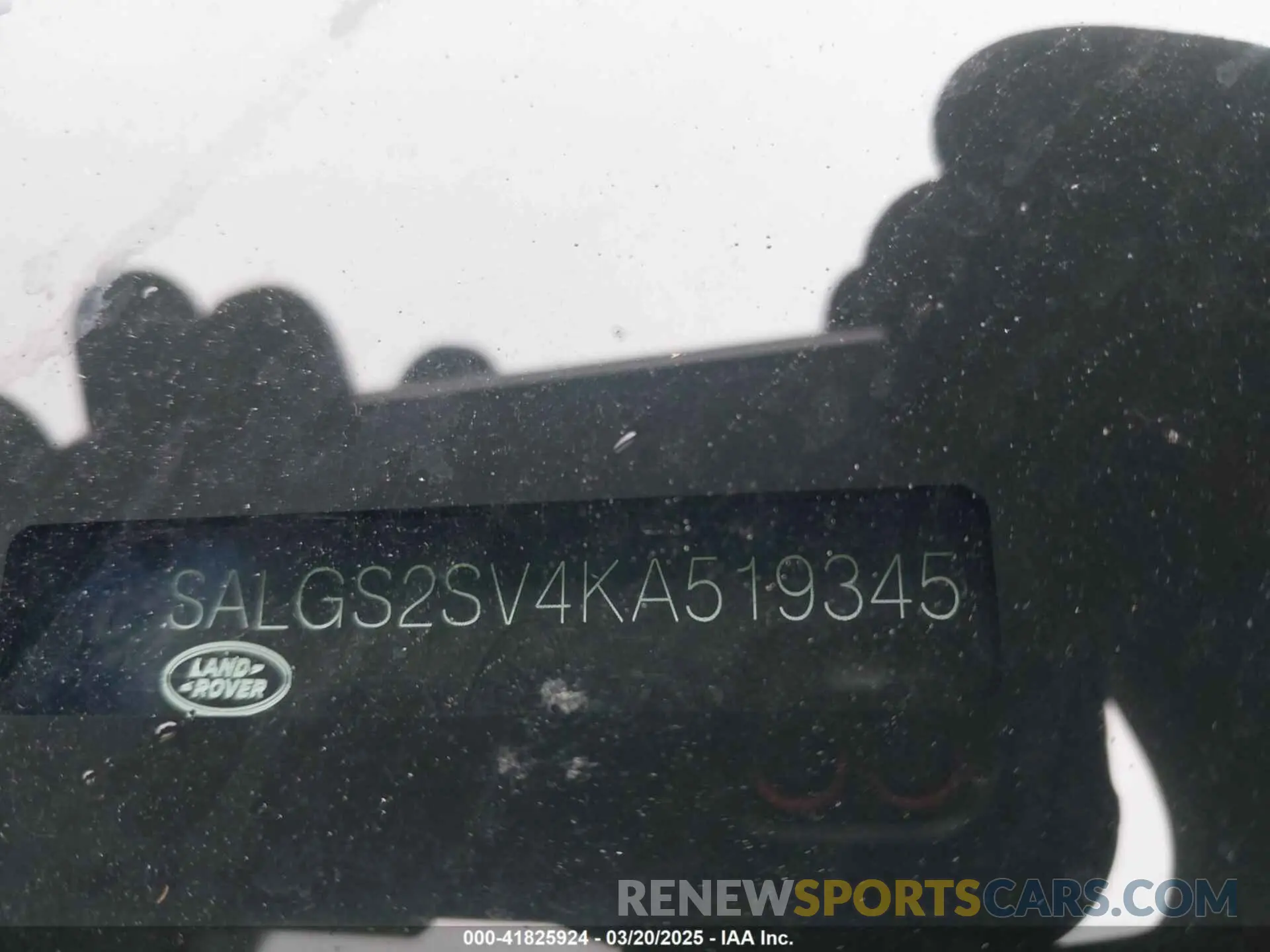 17 Photograph of a damaged car SALGS2SV4KA519345 LAND ROVER RANGE ROVER 2019