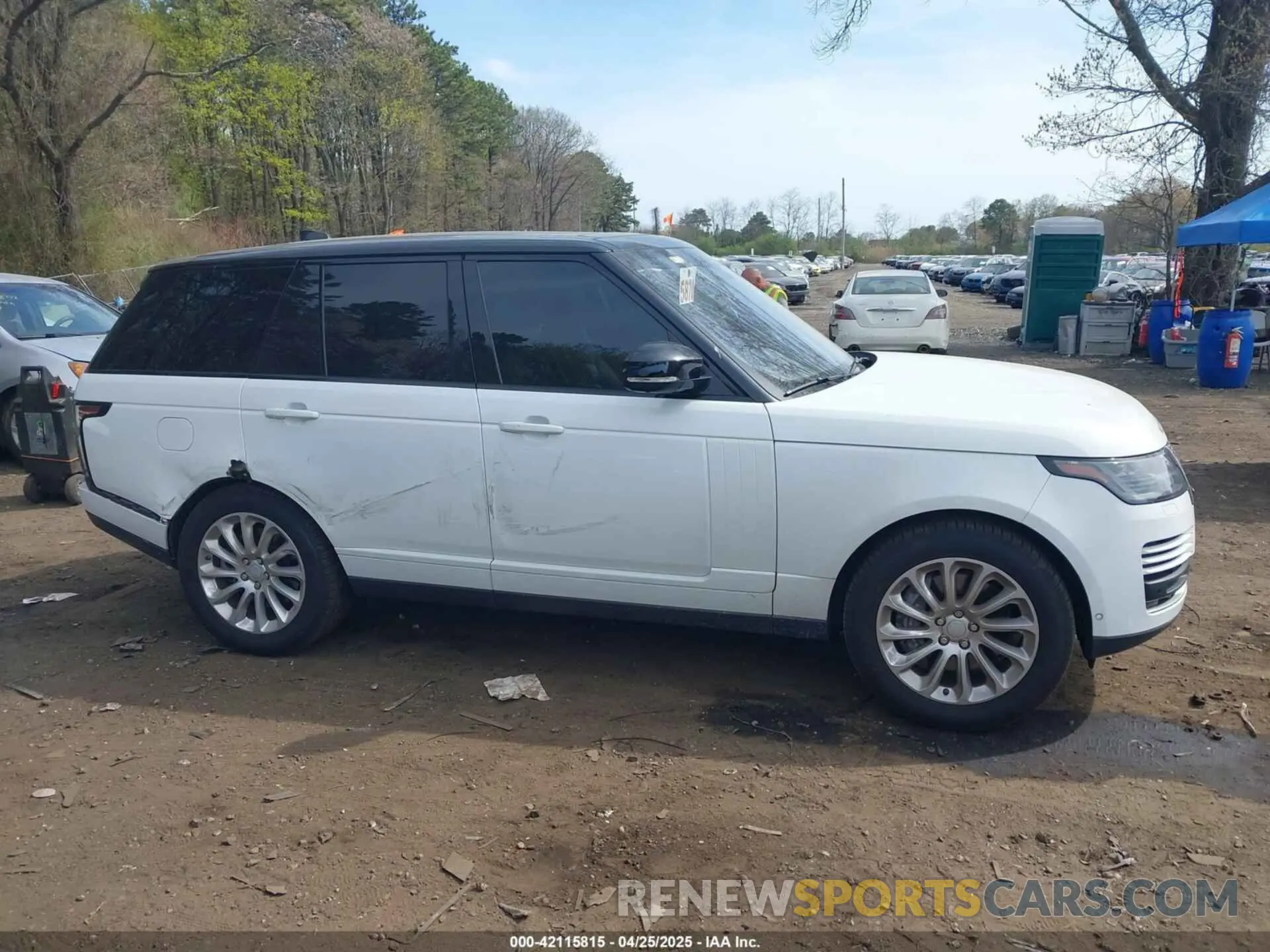 13 Photograph of a damaged car SALGS2SV4KA557464 LAND ROVER RANGE ROVER 2019