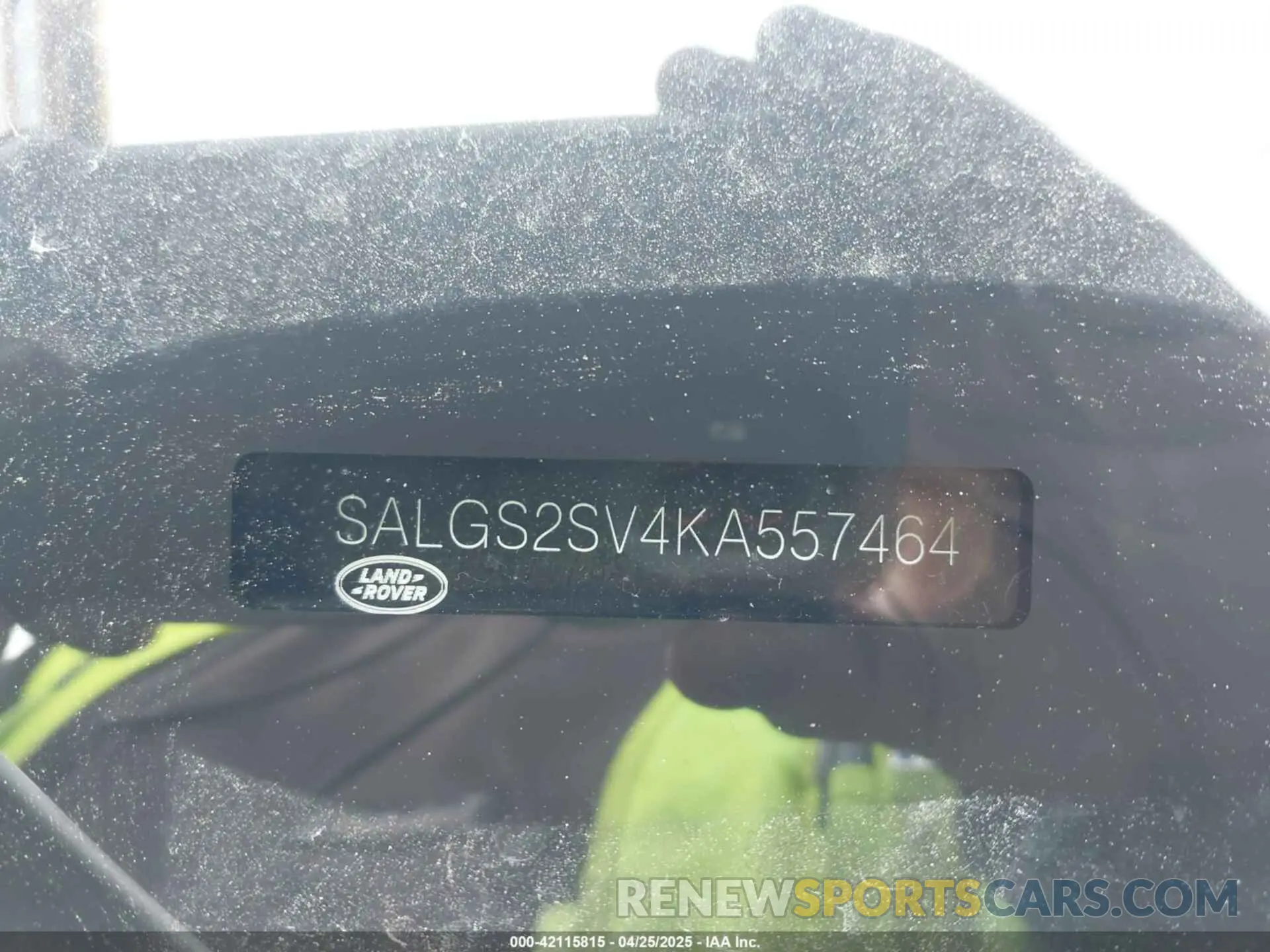 17 Photograph of a damaged car SALGS2SV4KA557464 LAND ROVER RANGE ROVER 2019