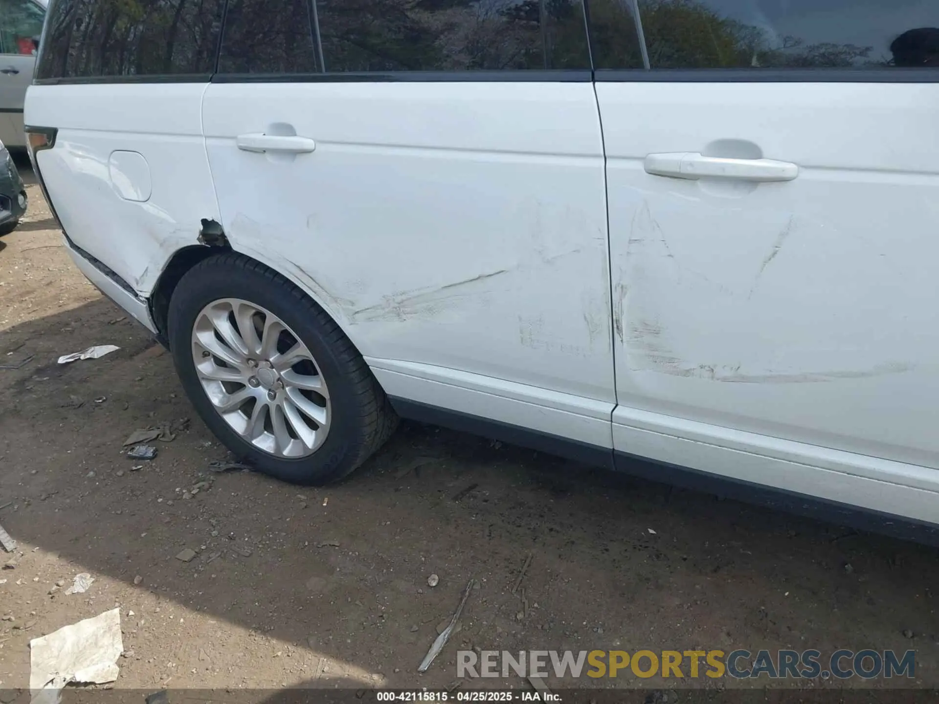 6 Photograph of a damaged car SALGS2SV4KA557464 LAND ROVER RANGE ROVER 2019