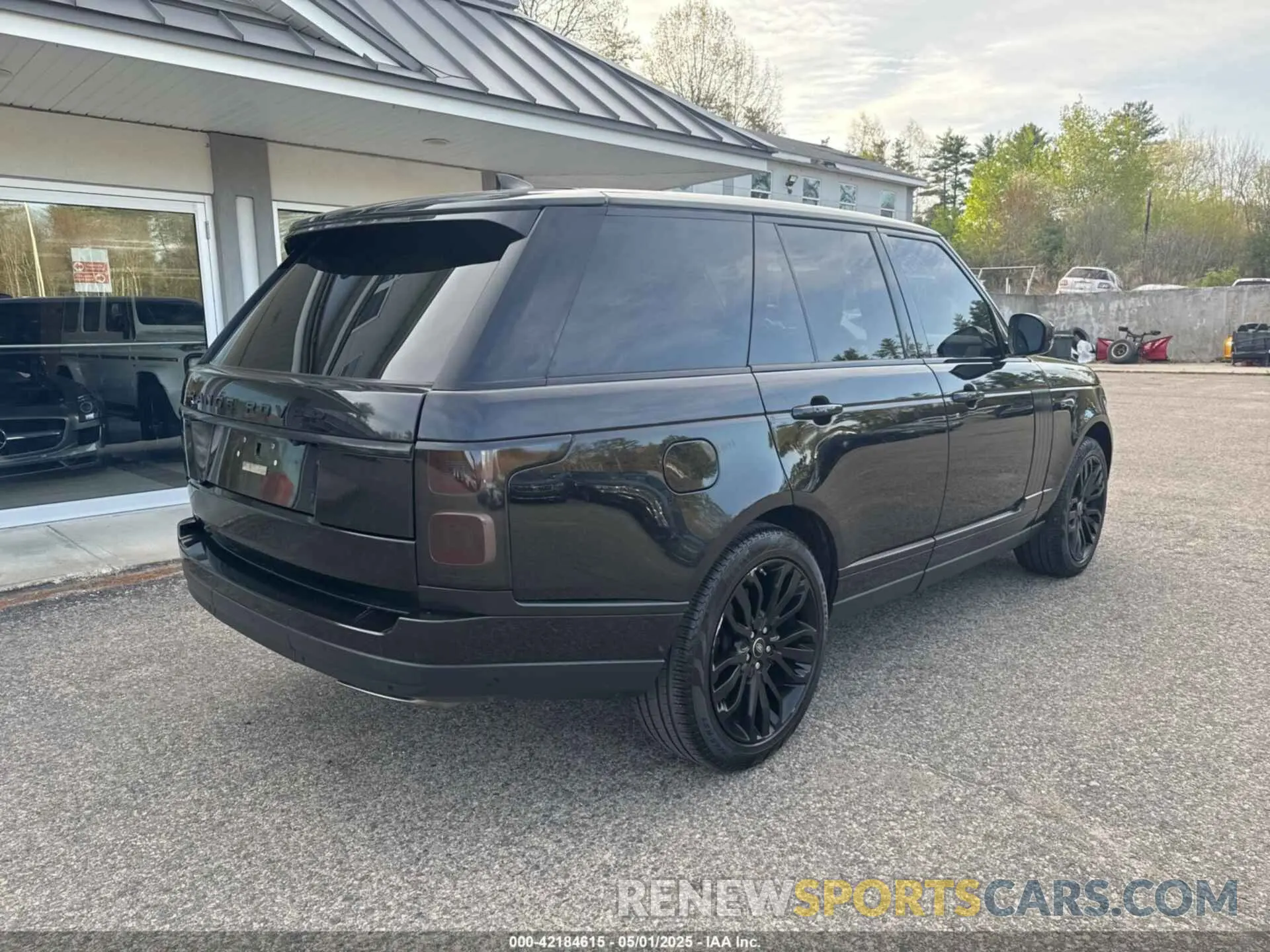 4 Photograph of a damaged car SALGS2SV5KA528460 LAND ROVER RANGE ROVER 2019