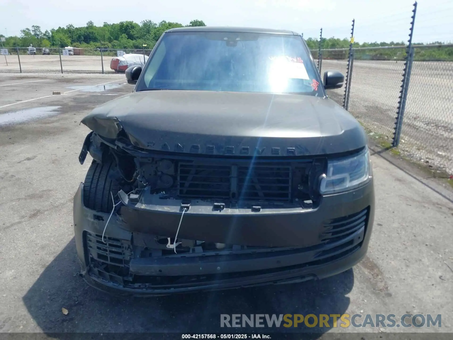 12 Photograph of a damaged car SALGS2SV6KA555683 LAND ROVER RANGE ROVER 2019