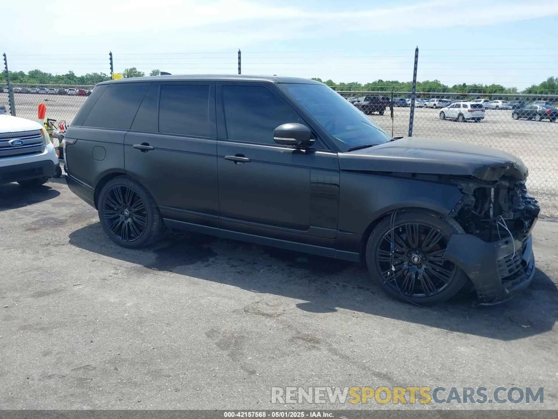 13 Photograph of a damaged car SALGS2SV6KA555683 LAND ROVER RANGE ROVER 2019