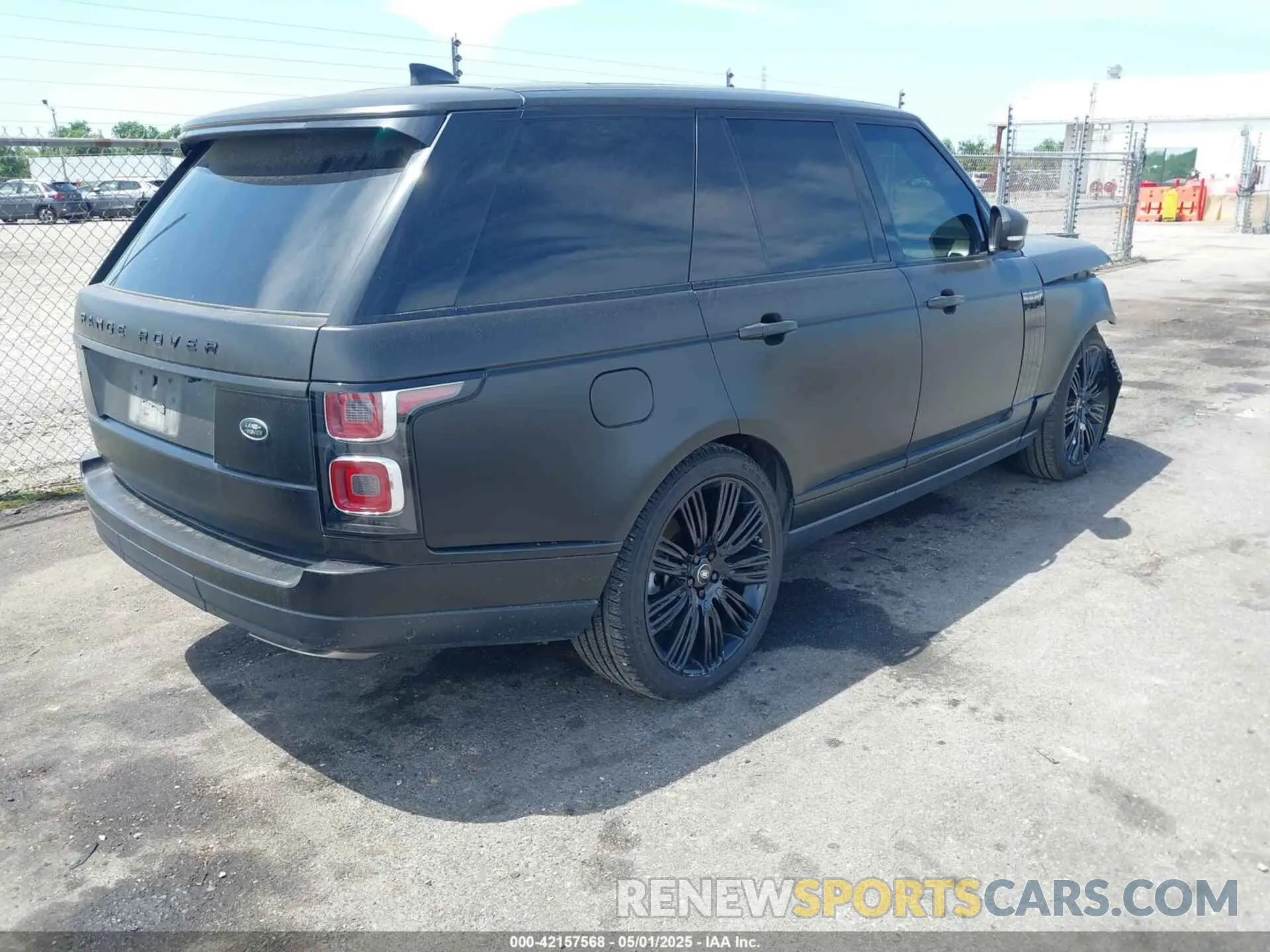 4 Photograph of a damaged car SALGS2SV6KA555683 LAND ROVER RANGE ROVER 2019
