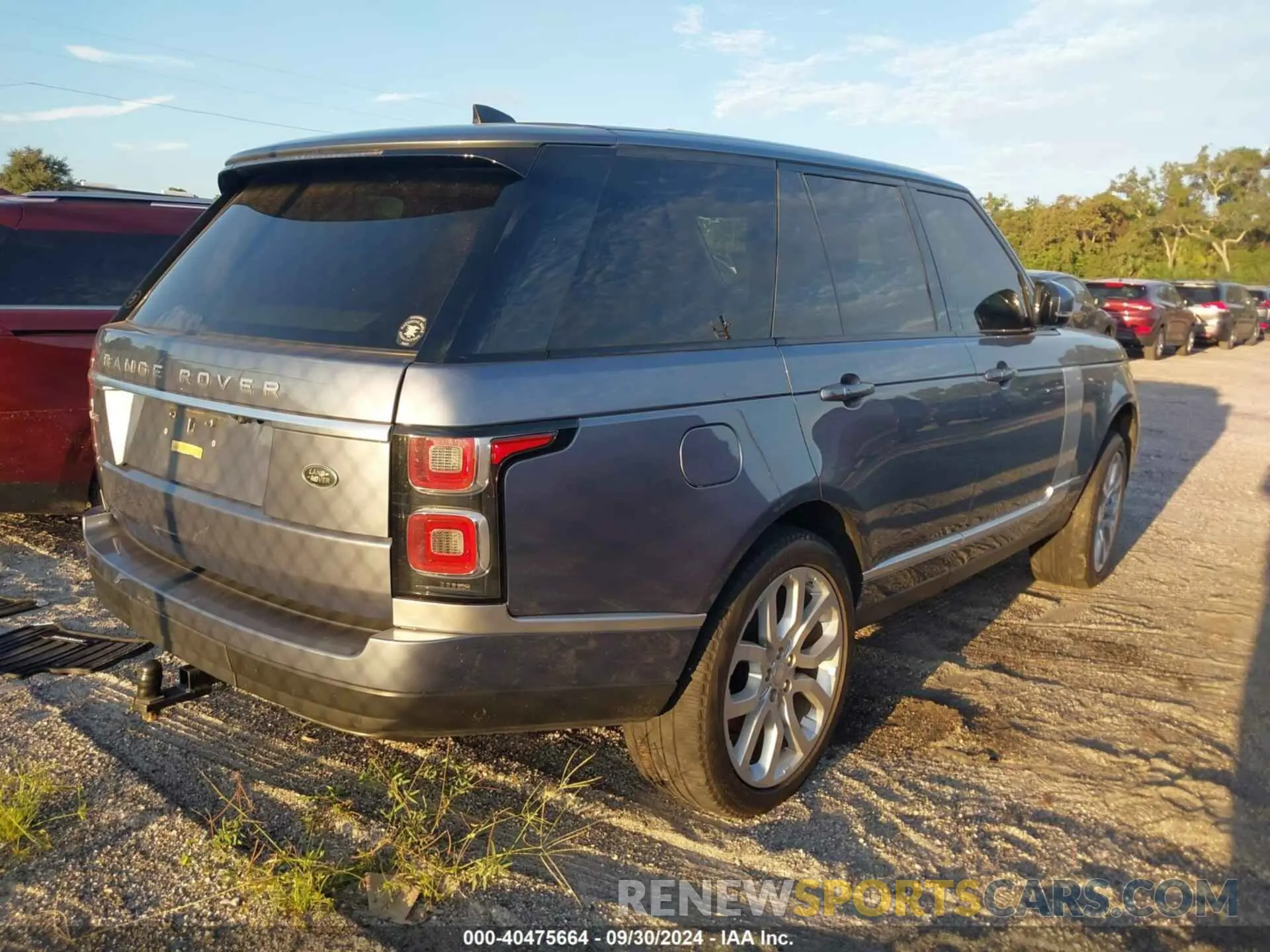 4 Photograph of a damaged car SALGS2SV9KA554320 LAND ROVER RANGE ROVER 2019