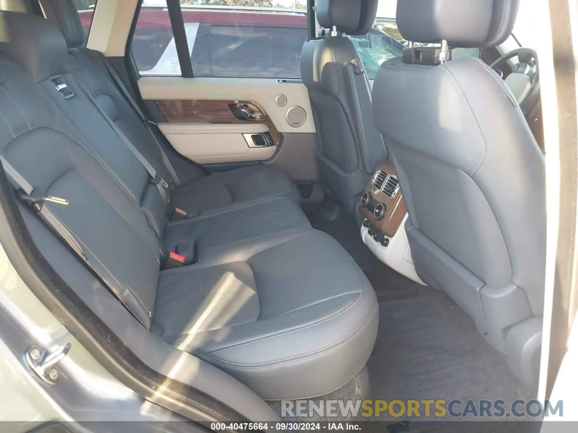 8 Photograph of a damaged car SALGS2SV9KA554320 LAND ROVER RANGE ROVER 2019