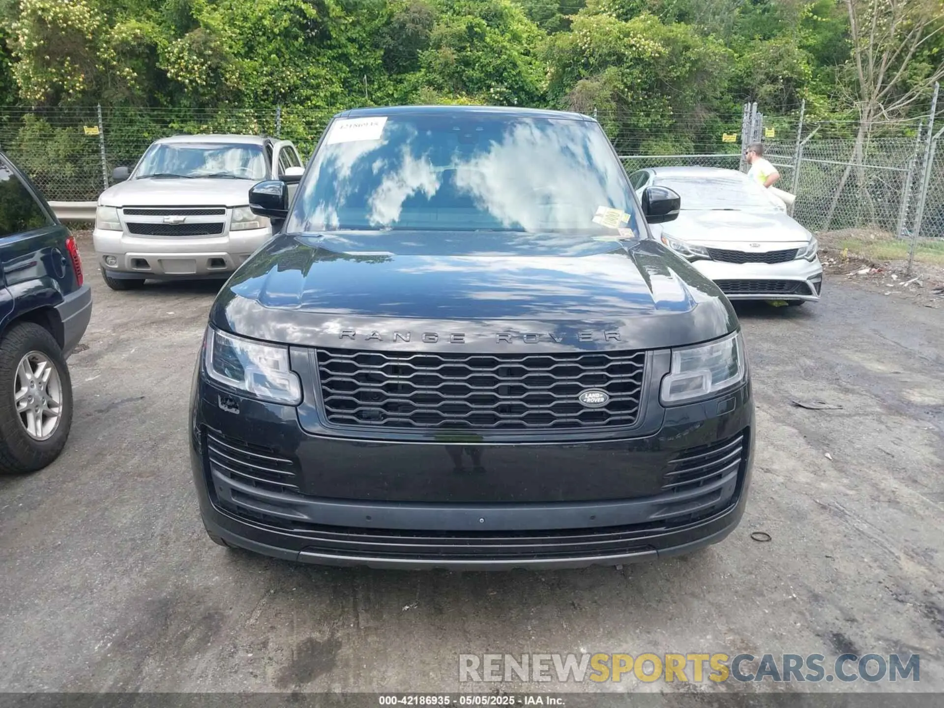 12 Photograph of a damaged car SALGS2SVXKA516370 LAND ROVER RANGE ROVER 2019