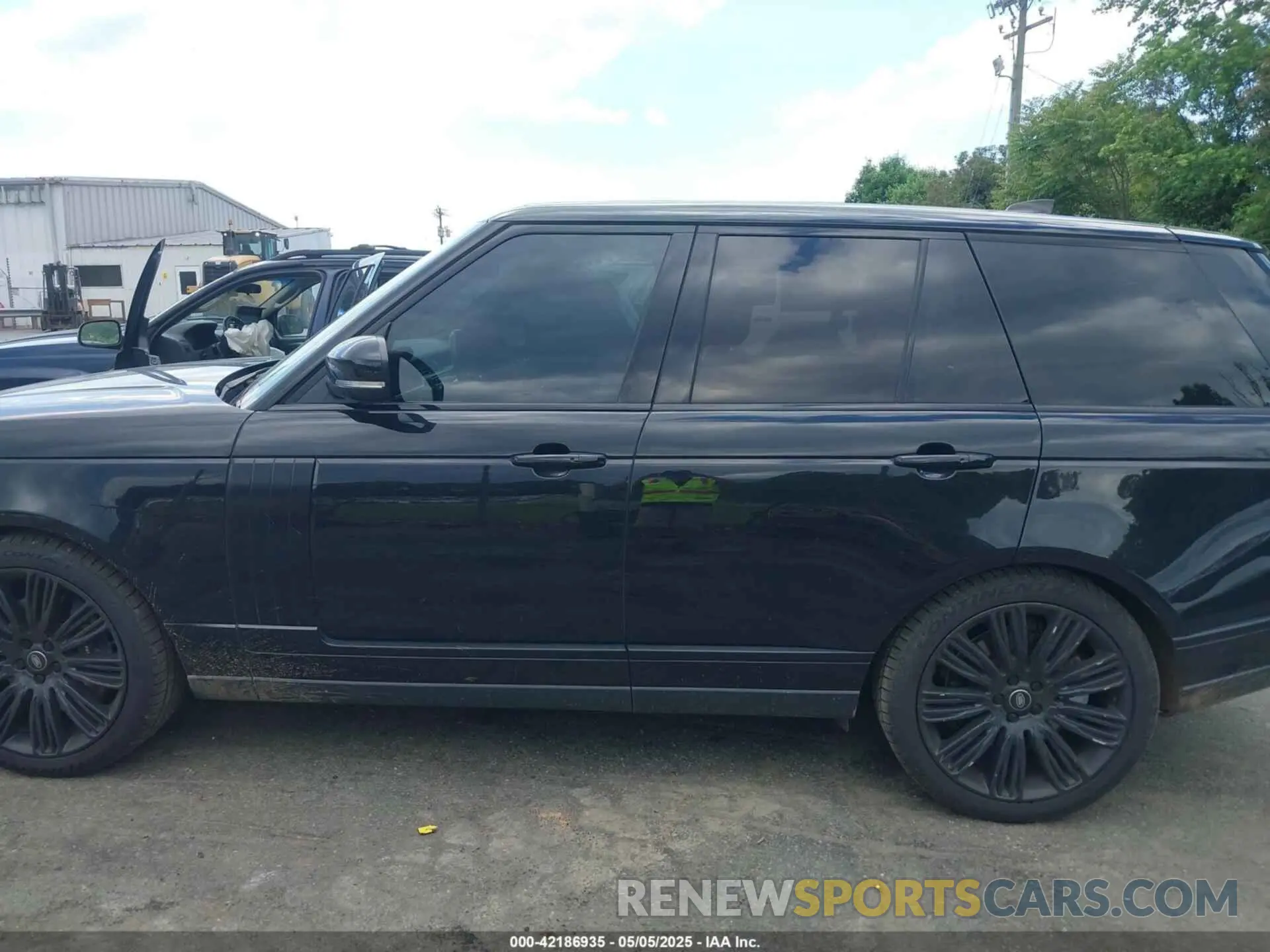 14 Photograph of a damaged car SALGS2SVXKA516370 LAND ROVER RANGE ROVER 2019