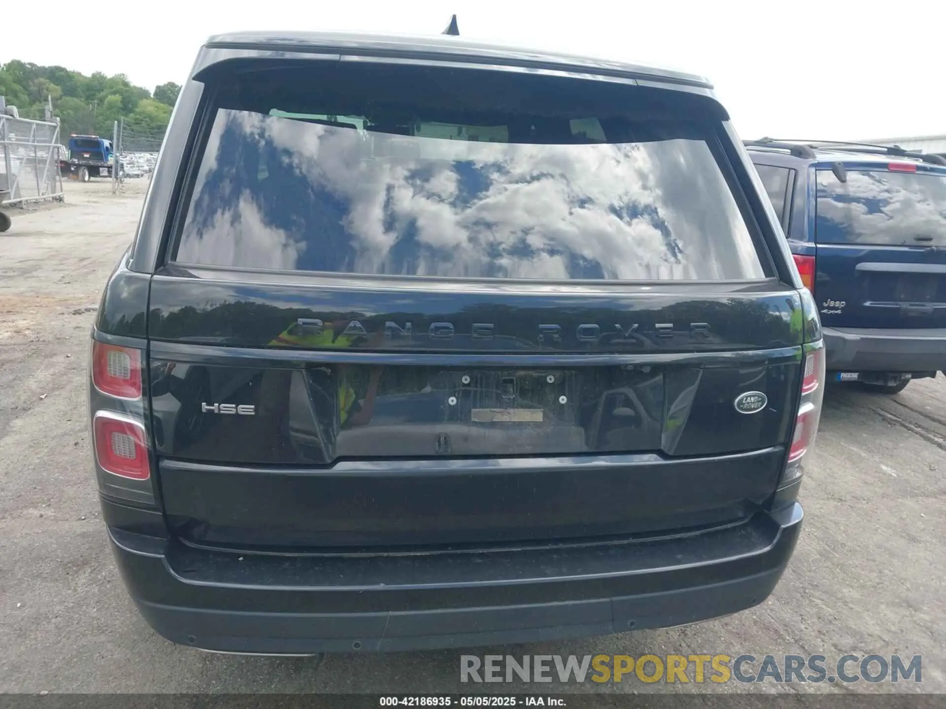16 Photograph of a damaged car SALGS2SVXKA516370 LAND ROVER RANGE ROVER 2019