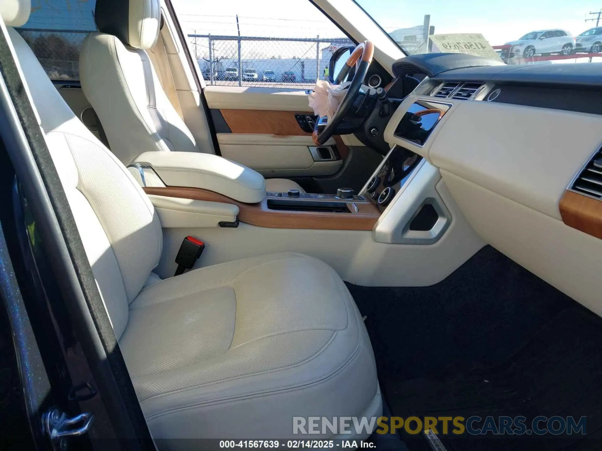 5 Photograph of a damaged car SALGS5RE1KA543268 LAND ROVER RANGE ROVER 2019