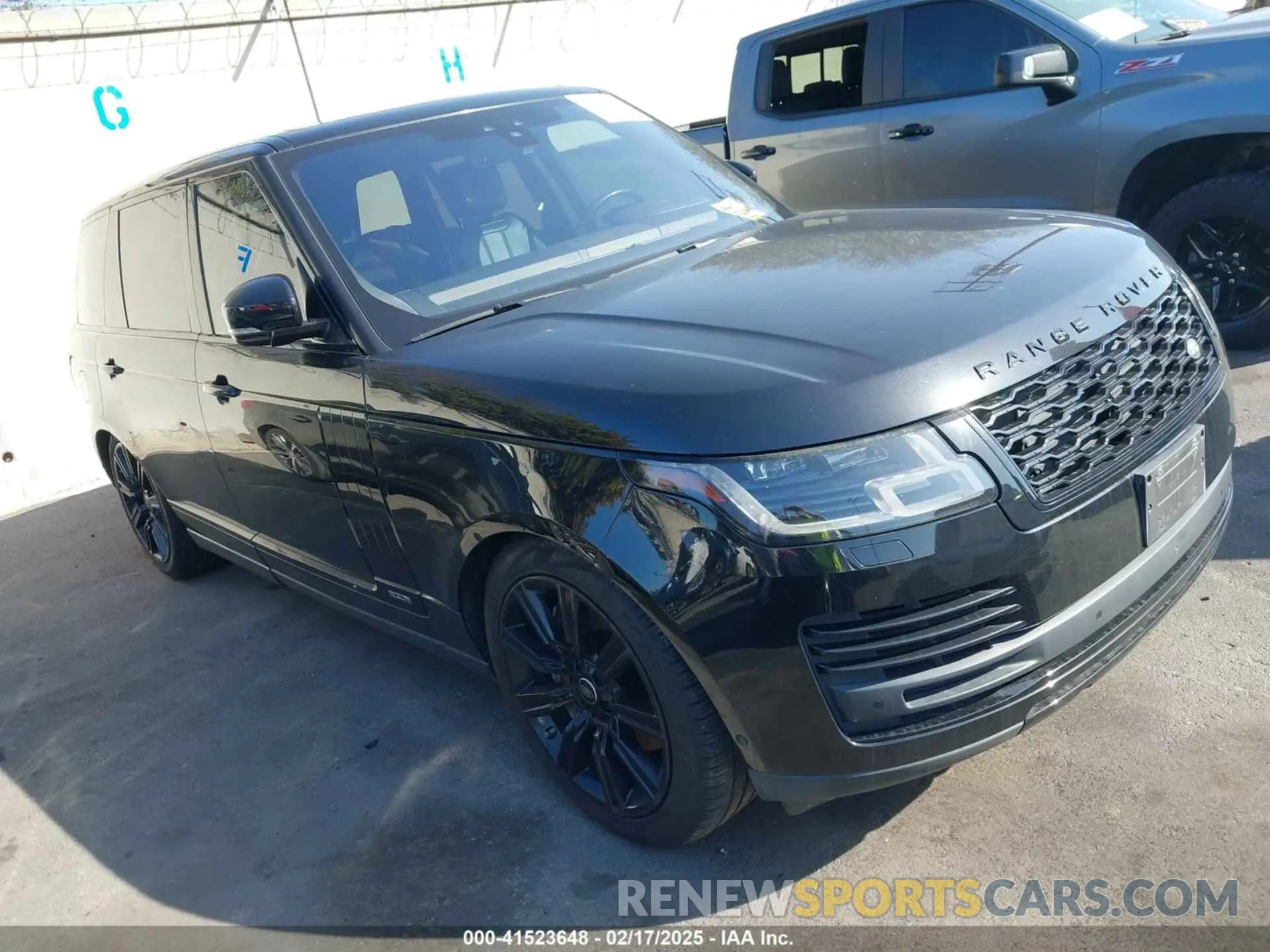 1 Photograph of a damaged car SALGS5RE7KA547860 LAND ROVER RANGE ROVER 2019