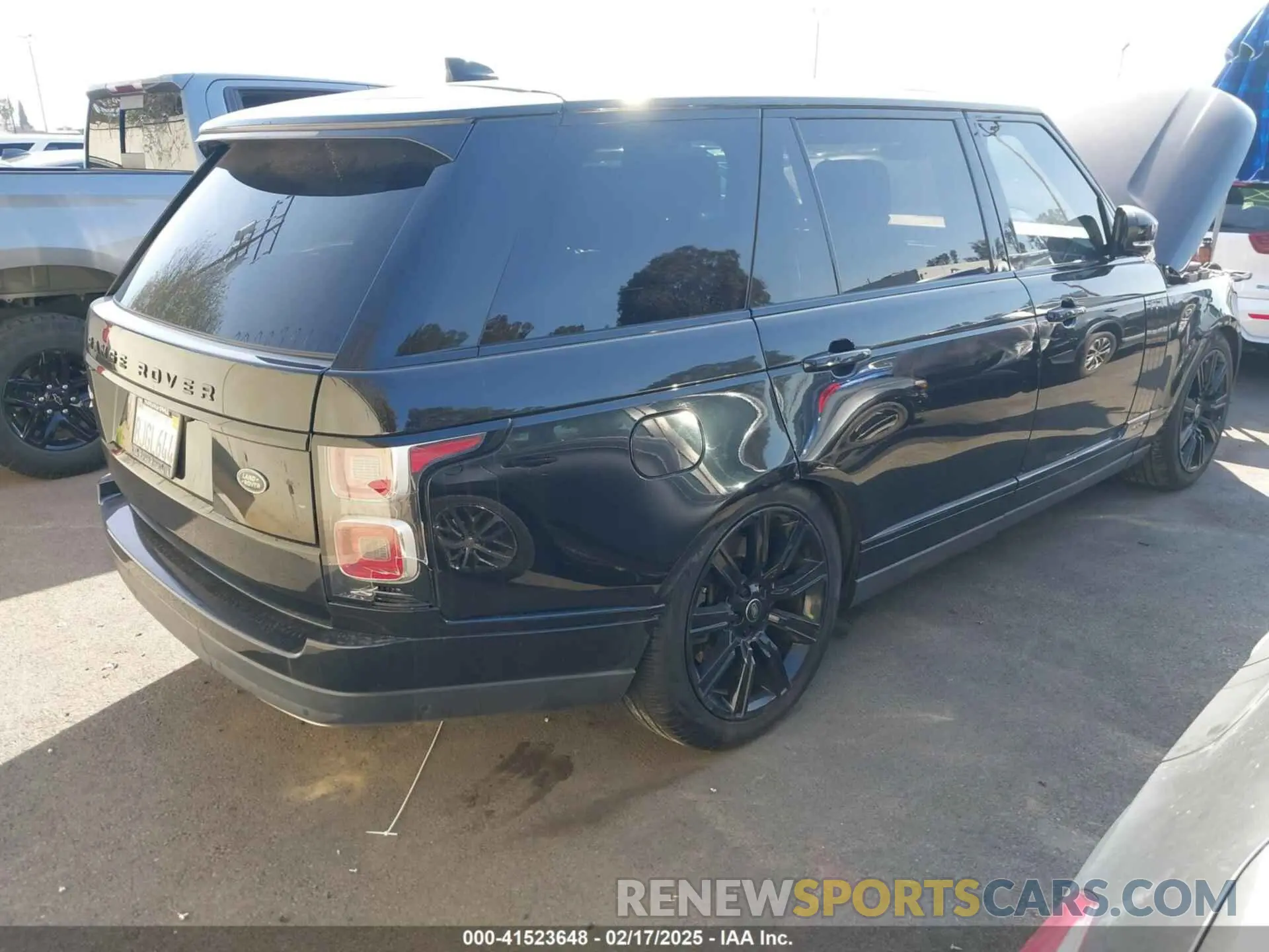 4 Photograph of a damaged car SALGS5RE7KA547860 LAND ROVER RANGE ROVER 2019