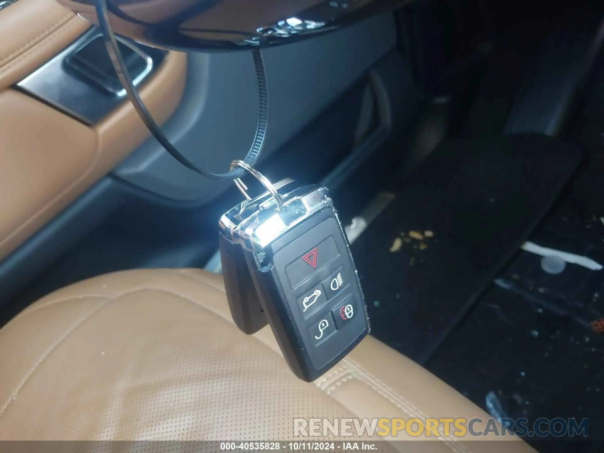 11 Photograph of a damaged car SALGV5RE7KA546795 LAND ROVER RANGE ROVER 2019