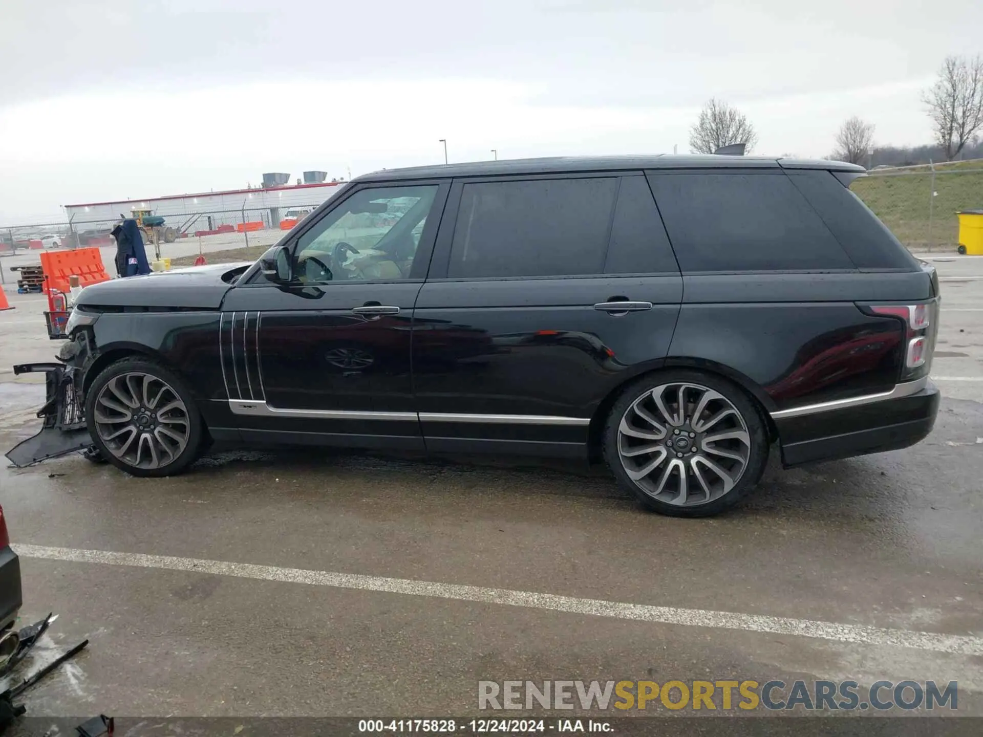 13 Photograph of a damaged car SALGW5SE0KA544250 LAND ROVER RANGE ROVER 2019