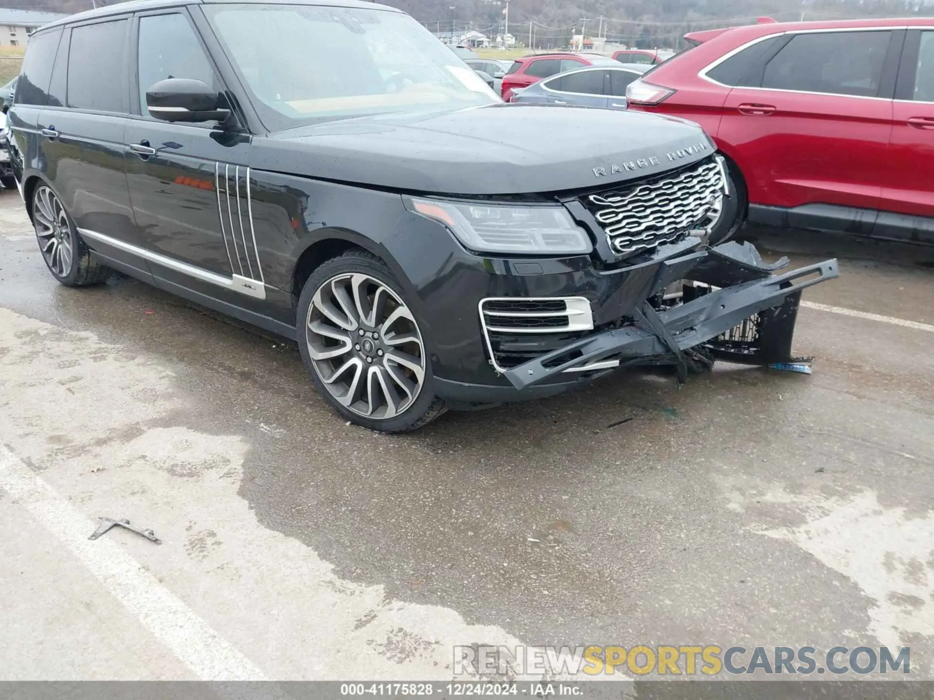 17 Photograph of a damaged car SALGW5SE0KA544250 LAND ROVER RANGE ROVER 2019