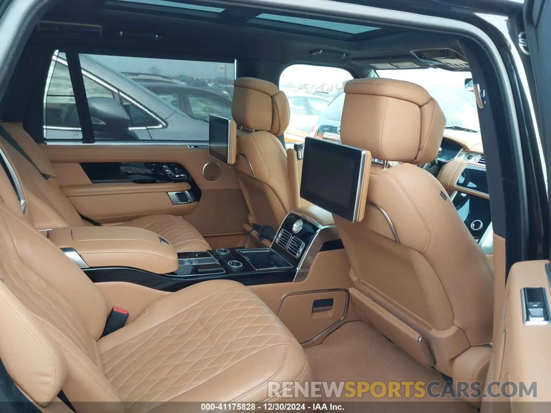 8 Photograph of a damaged car SALGW5SE0KA544250 LAND ROVER RANGE ROVER 2019