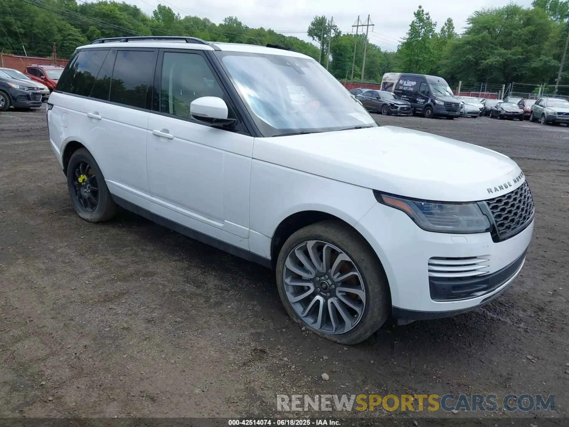 1 Photograph of a damaged car SALGR2SU8LA589502 LAND ROVER RANGE ROVER 2020