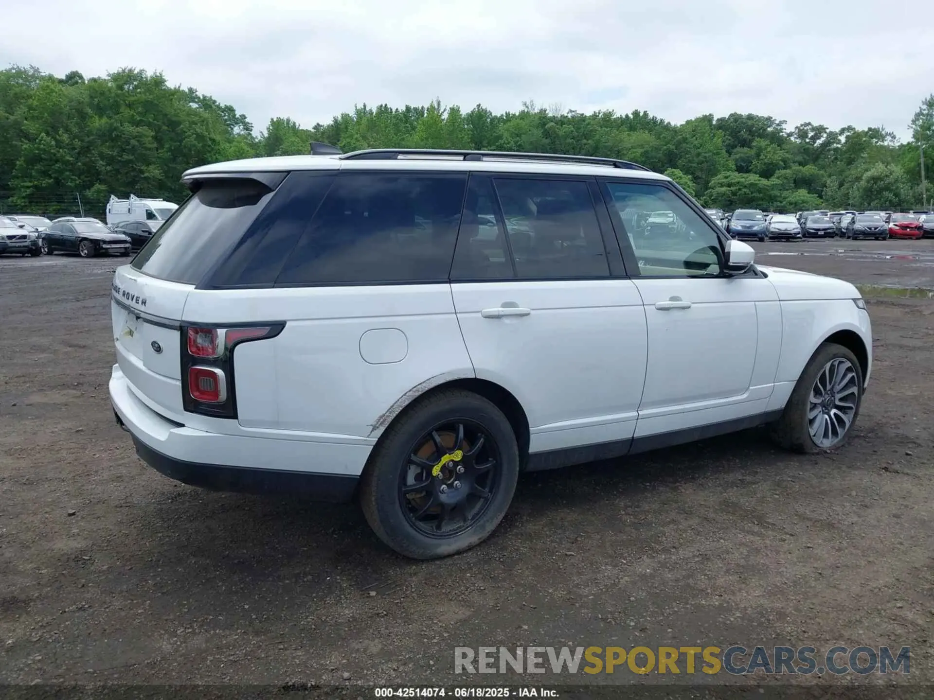 6 Photograph of a damaged car SALGR2SU8LA589502 LAND ROVER RANGE ROVER 2020