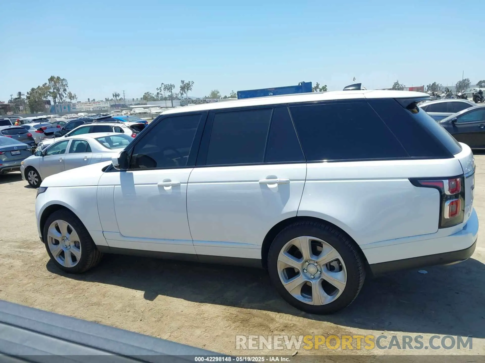 14 Photograph of a damaged car SALGS2RU0LA408144 LAND ROVER RANGE ROVER 2020