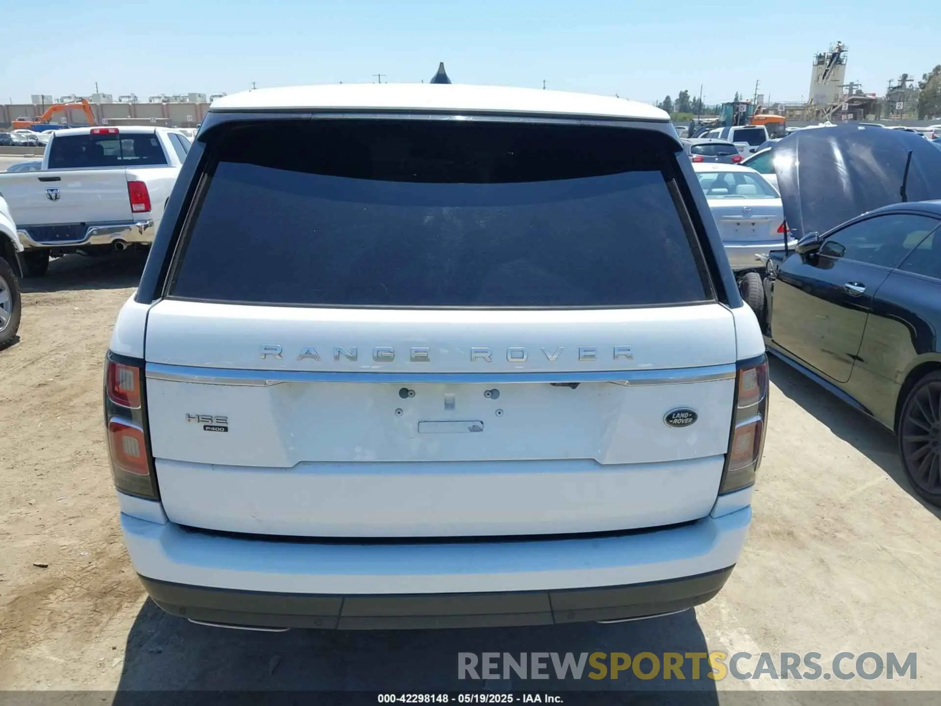 16 Photograph of a damaged car SALGS2RU0LA408144 LAND ROVER RANGE ROVER 2020