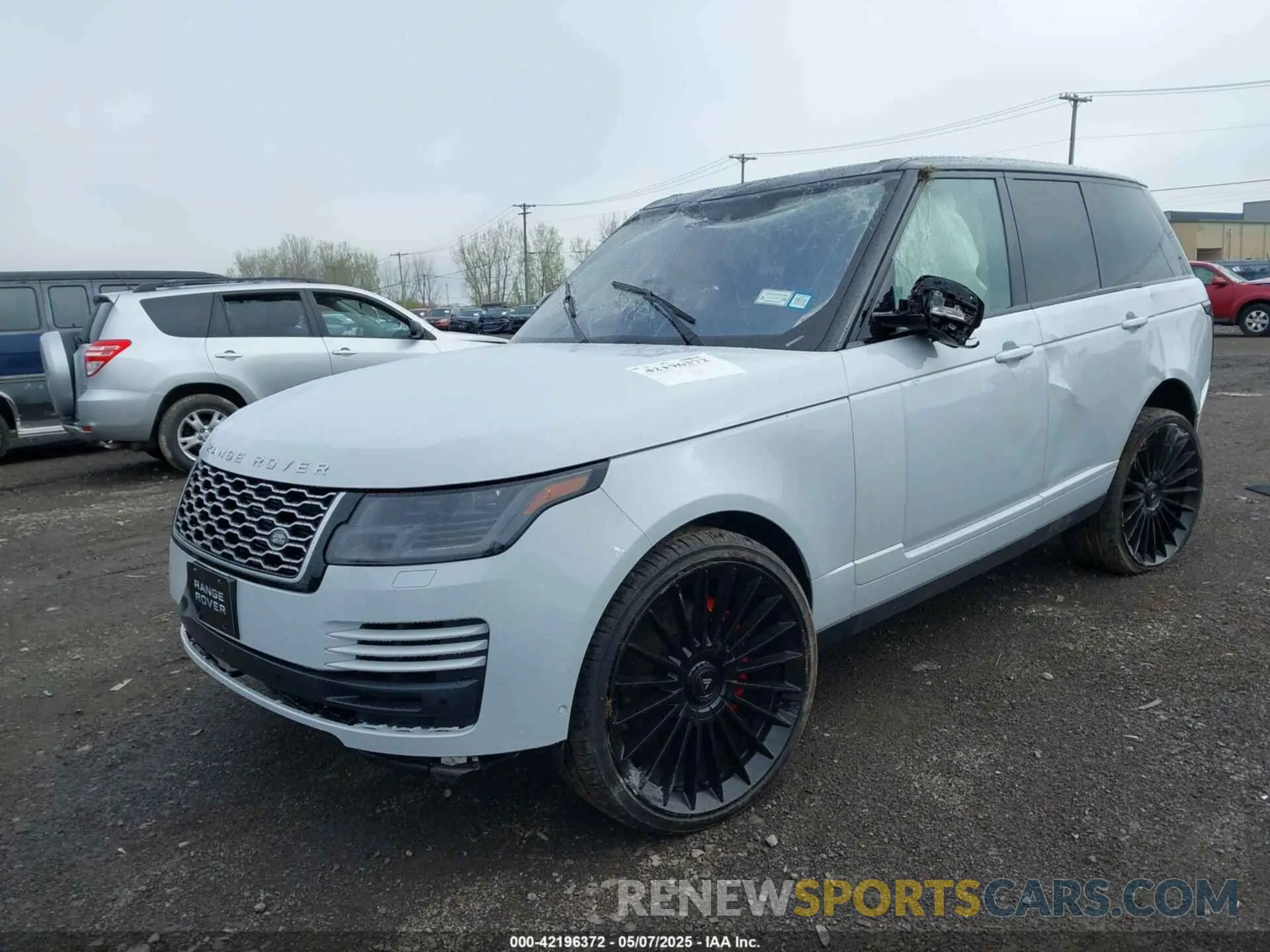 2 Photograph of a damaged car SALGS2RU2LA592177 LAND ROVER RANGE ROVER 2020