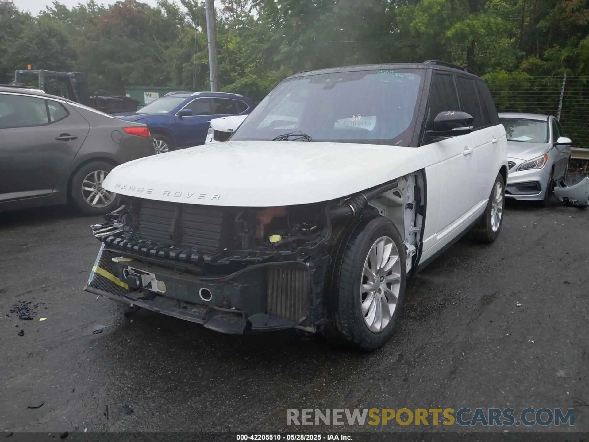 2 Photograph of a damaged car SALGS2RU2LA597086 LAND ROVER RANGE ROVER 2020