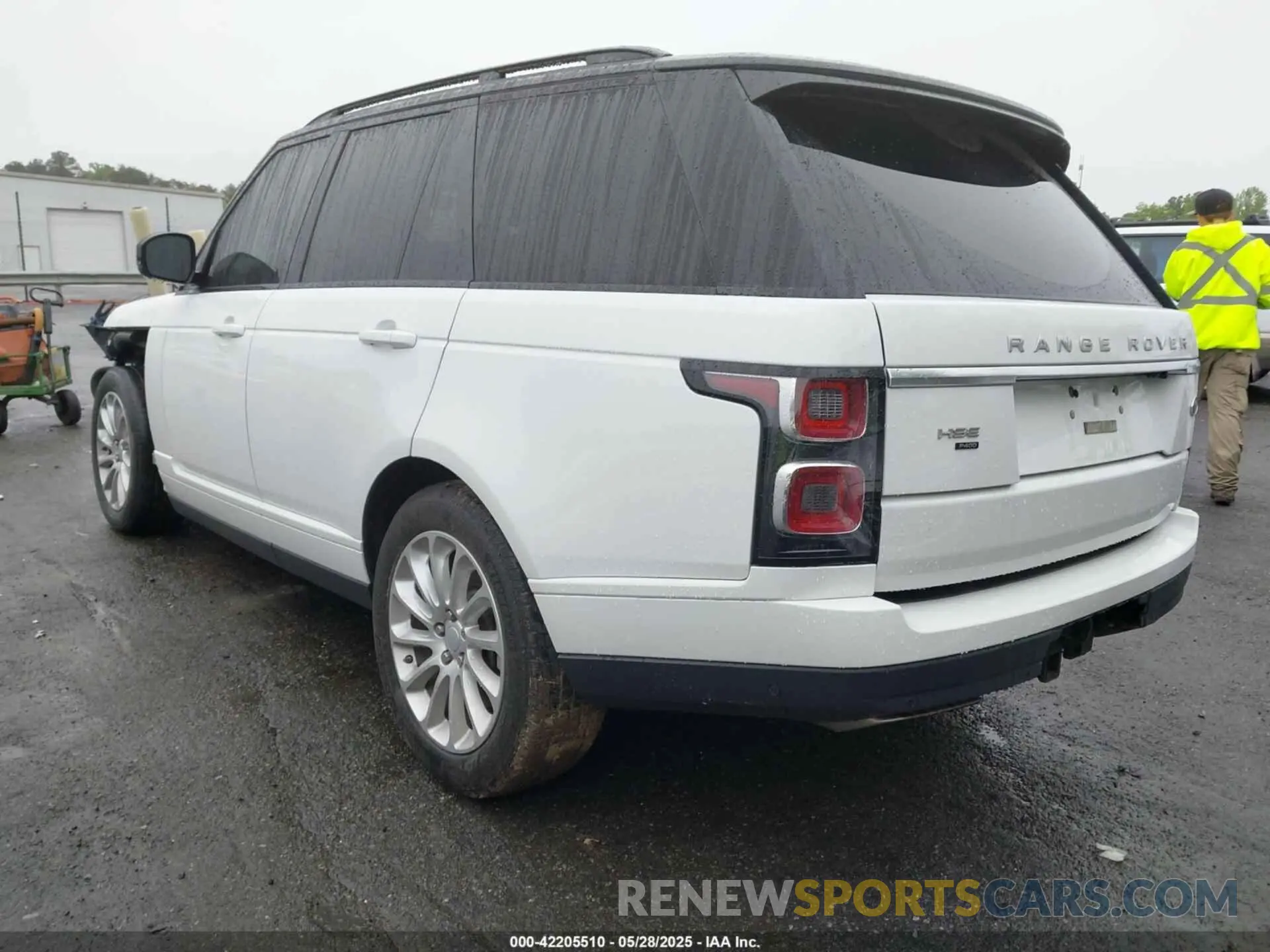 3 Photograph of a damaged car SALGS2RU2LA597086 LAND ROVER RANGE ROVER 2020