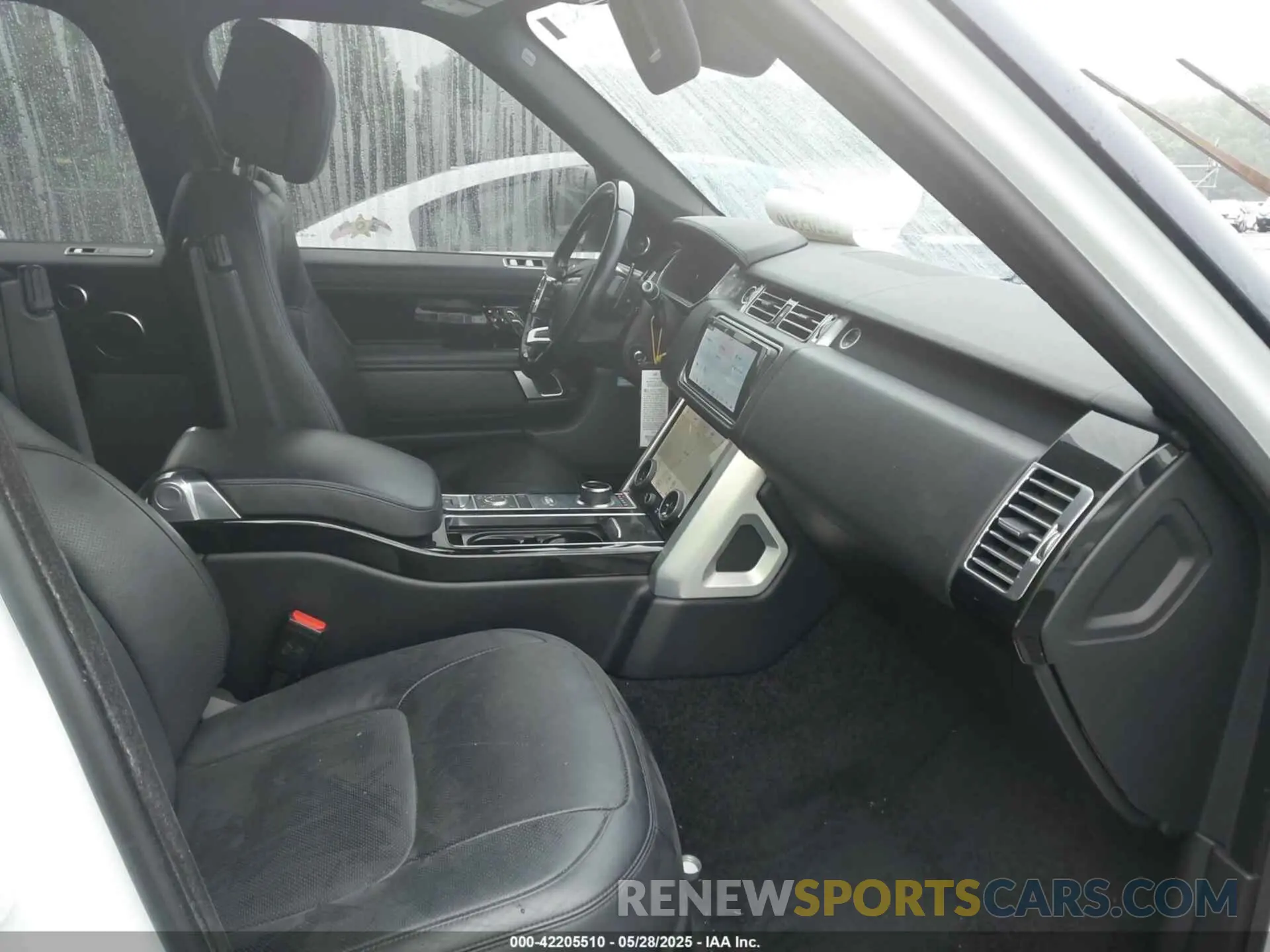 5 Photograph of a damaged car SALGS2RU2LA597086 LAND ROVER RANGE ROVER 2020