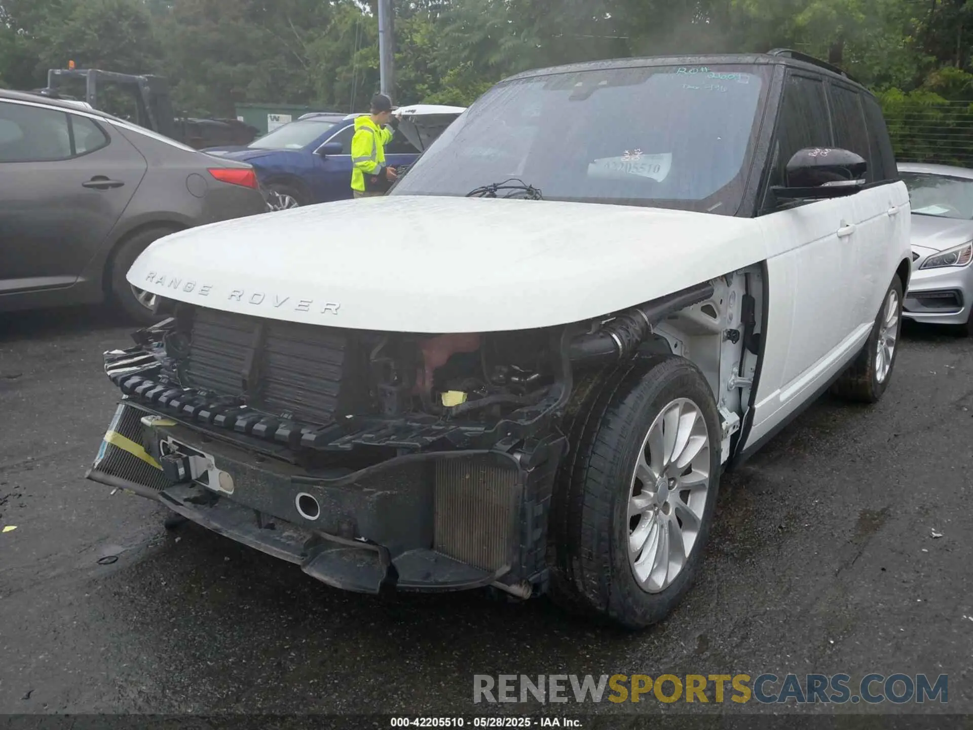 6 Photograph of a damaged car SALGS2RU2LA597086 LAND ROVER RANGE ROVER 2020