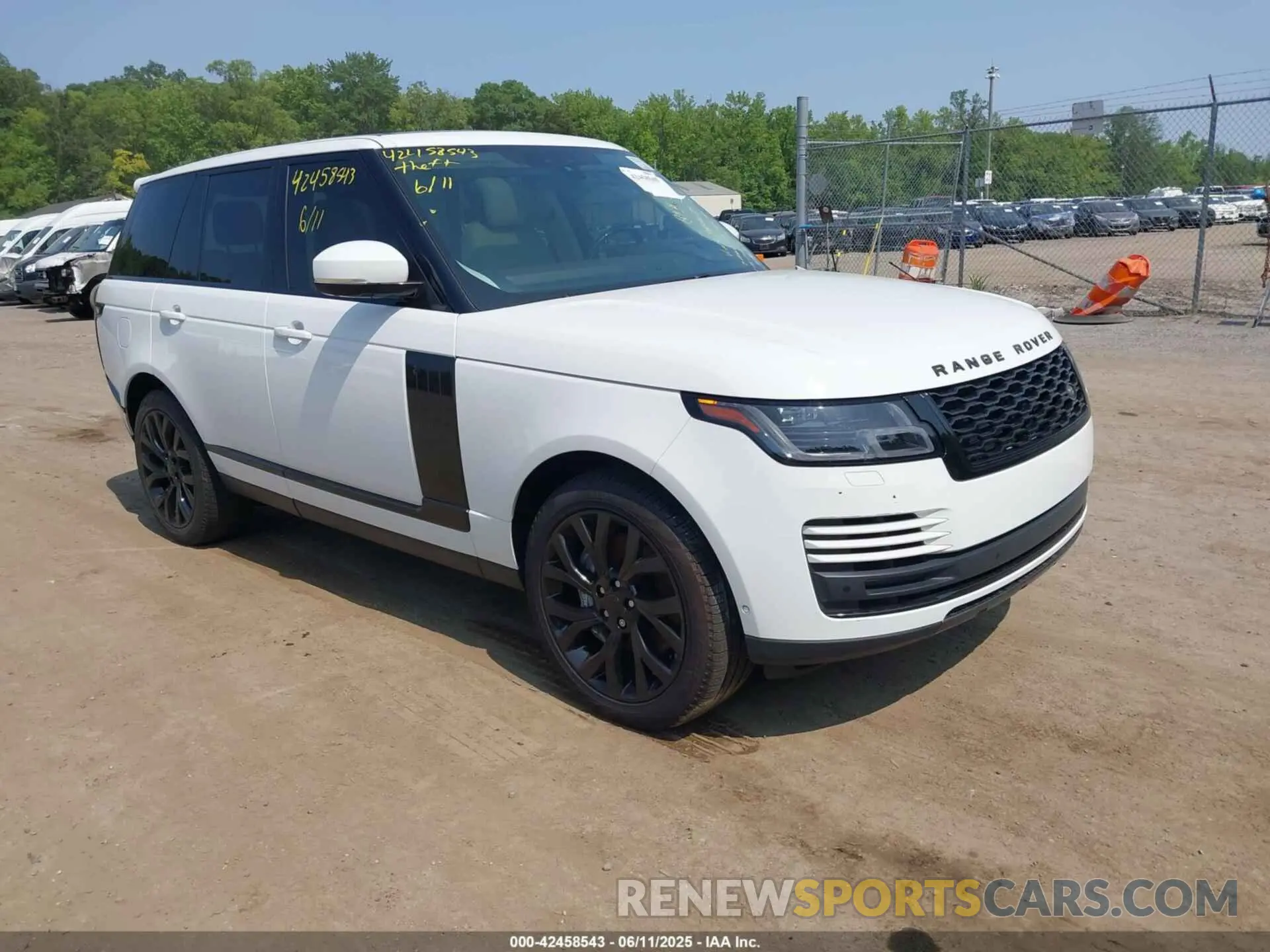 1 Photograph of a damaged car SALGS2RU3LA590695 LAND ROVER RANGE ROVER 2020
