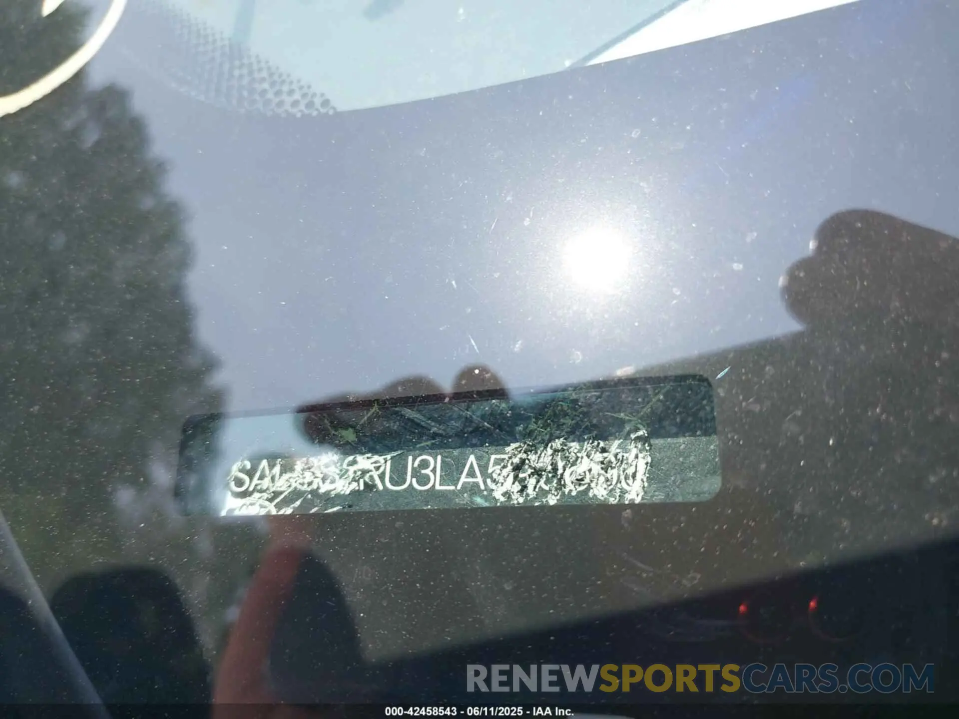 11 Photograph of a damaged car SALGS2RU3LA590695 LAND ROVER RANGE ROVER 2020