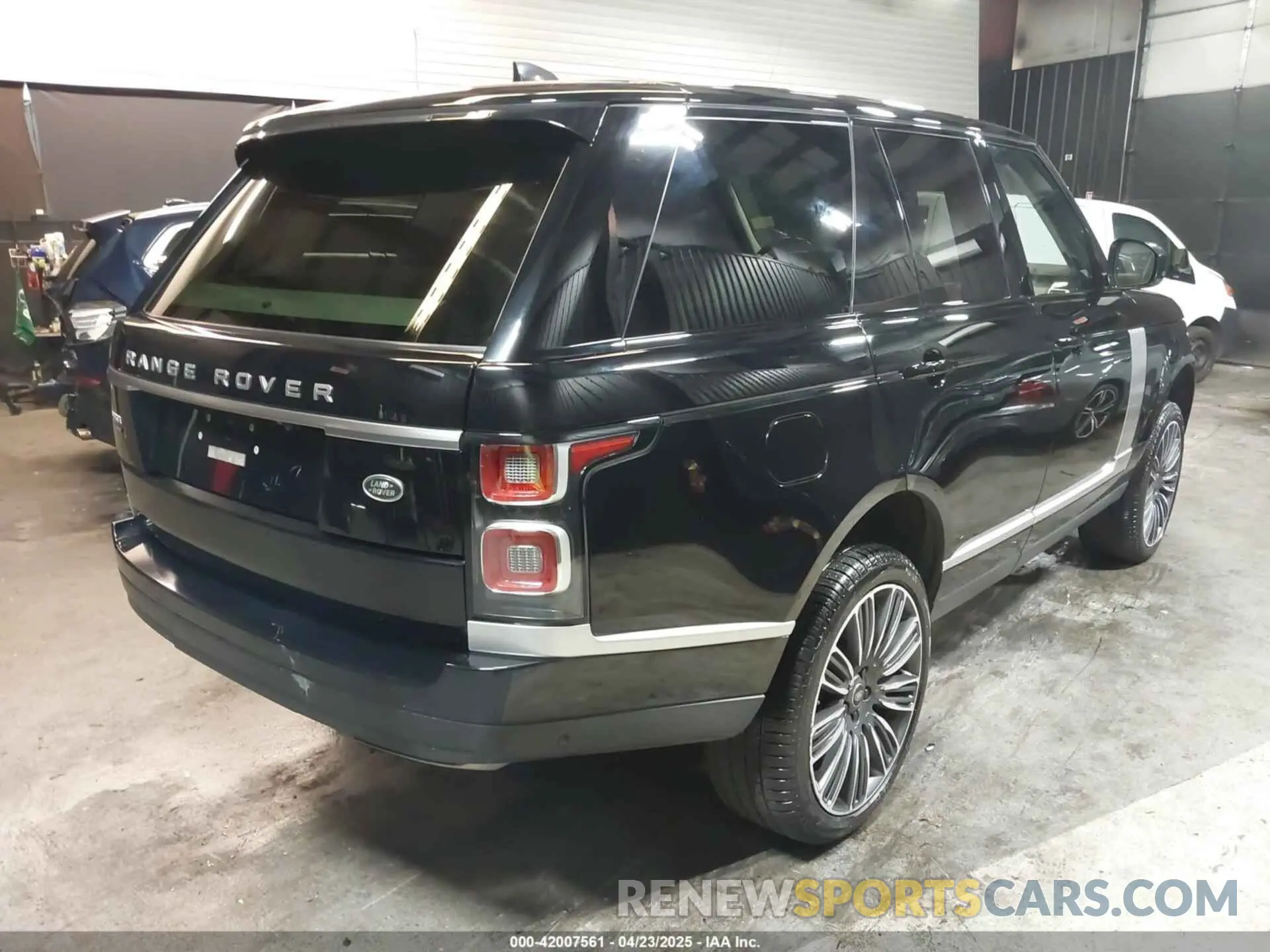4 Photograph of a damaged car SALGS2RU7LA573804 LAND ROVER RANGE ROVER 2020