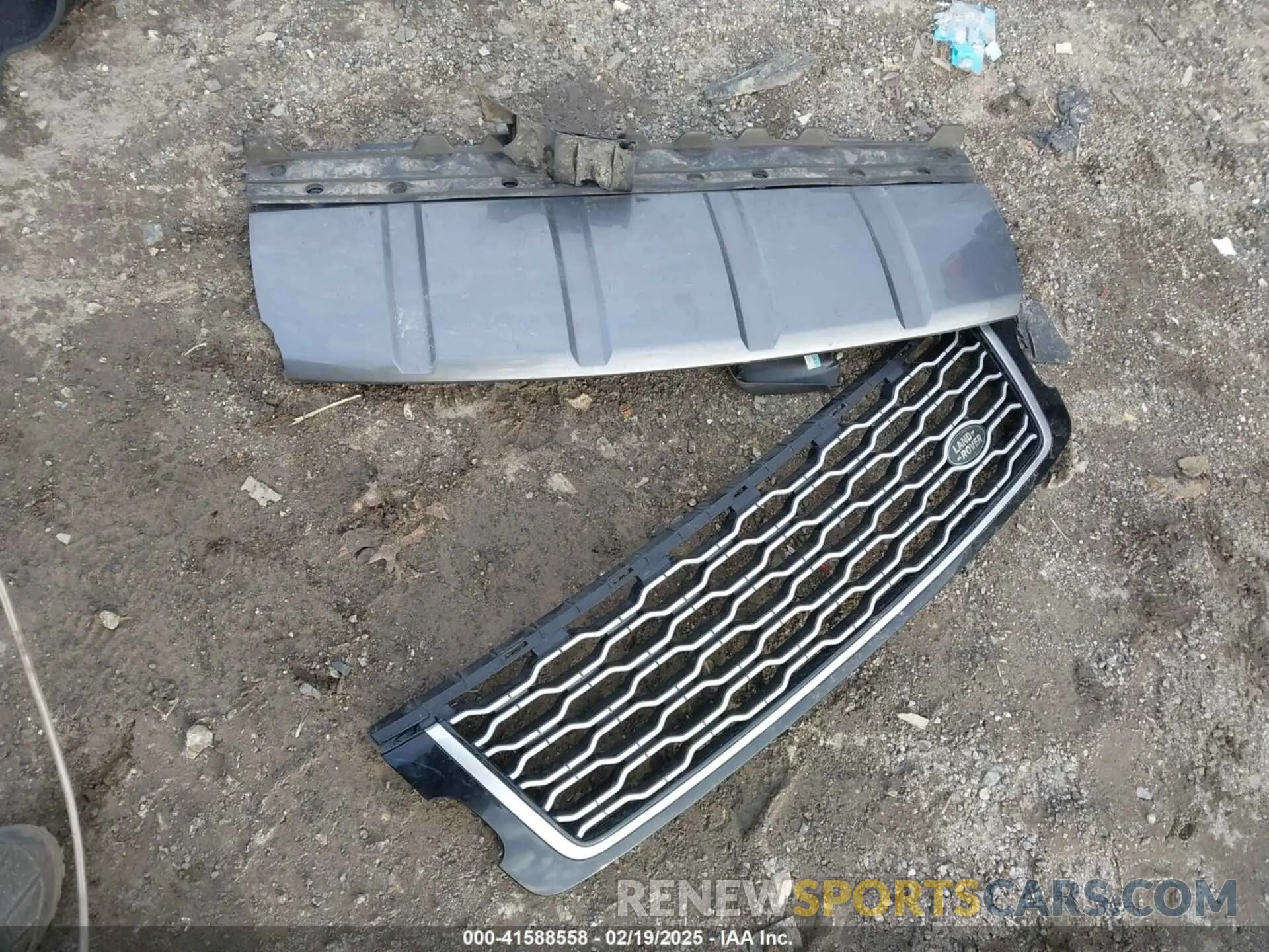 12 Photograph of a damaged car SALGS2RU8LA581250 LAND ROVER RANGE ROVER 2020