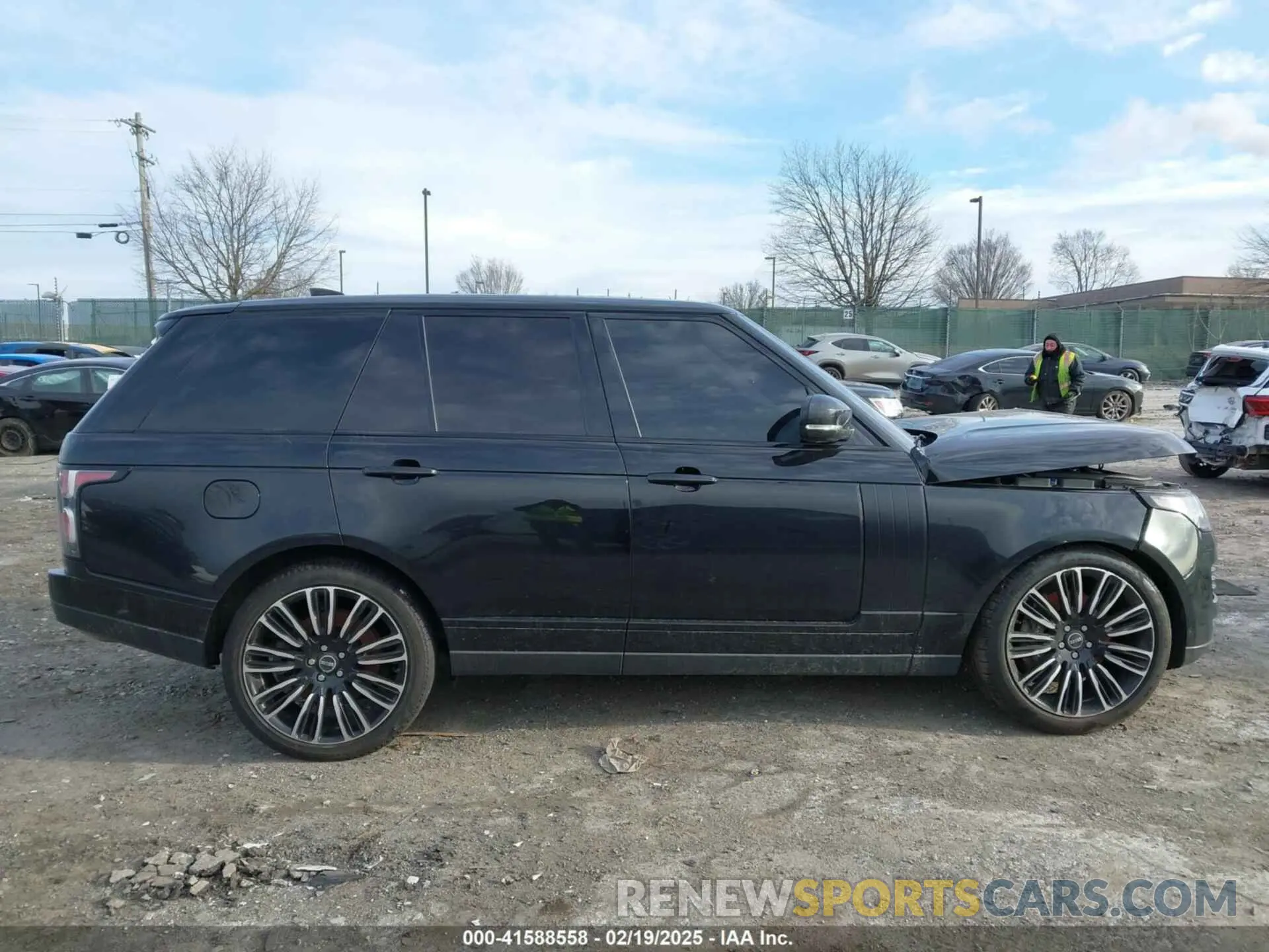 14 Photograph of a damaged car SALGS2RU8LA581250 LAND ROVER RANGE ROVER 2020