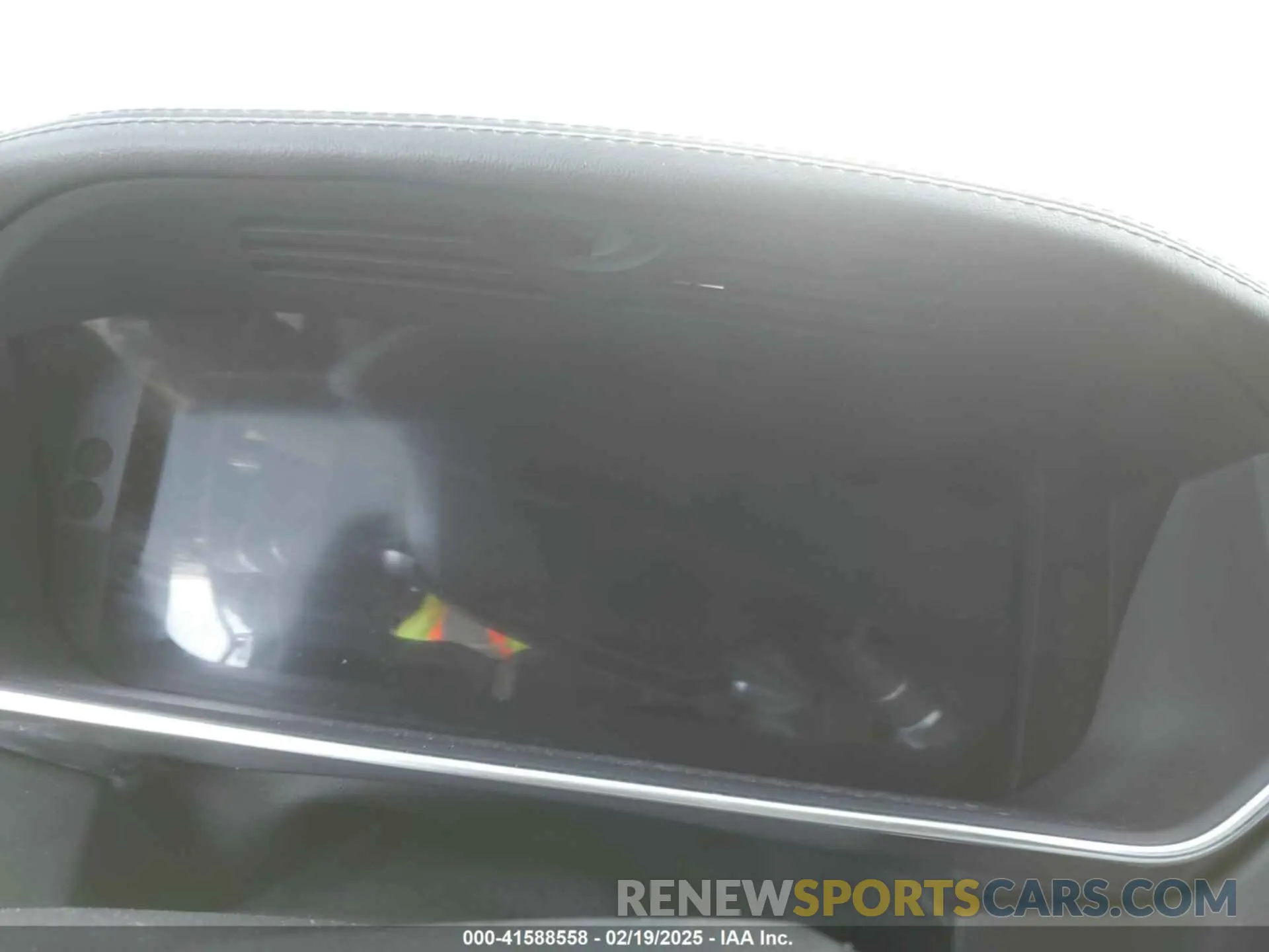 16 Photograph of a damaged car SALGS2RU8LA581250 LAND ROVER RANGE ROVER 2020